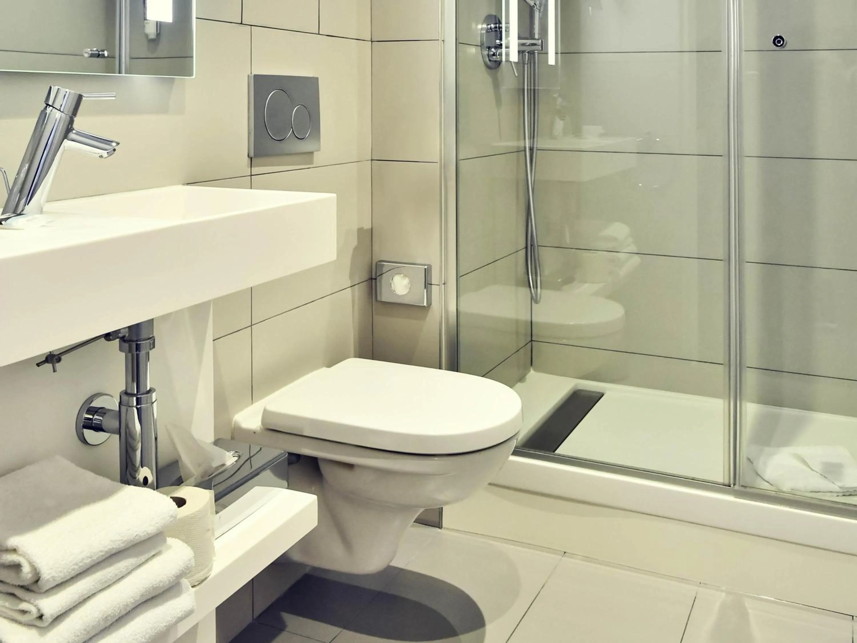 Bedroom in Mercure Paris Gare de l'Est