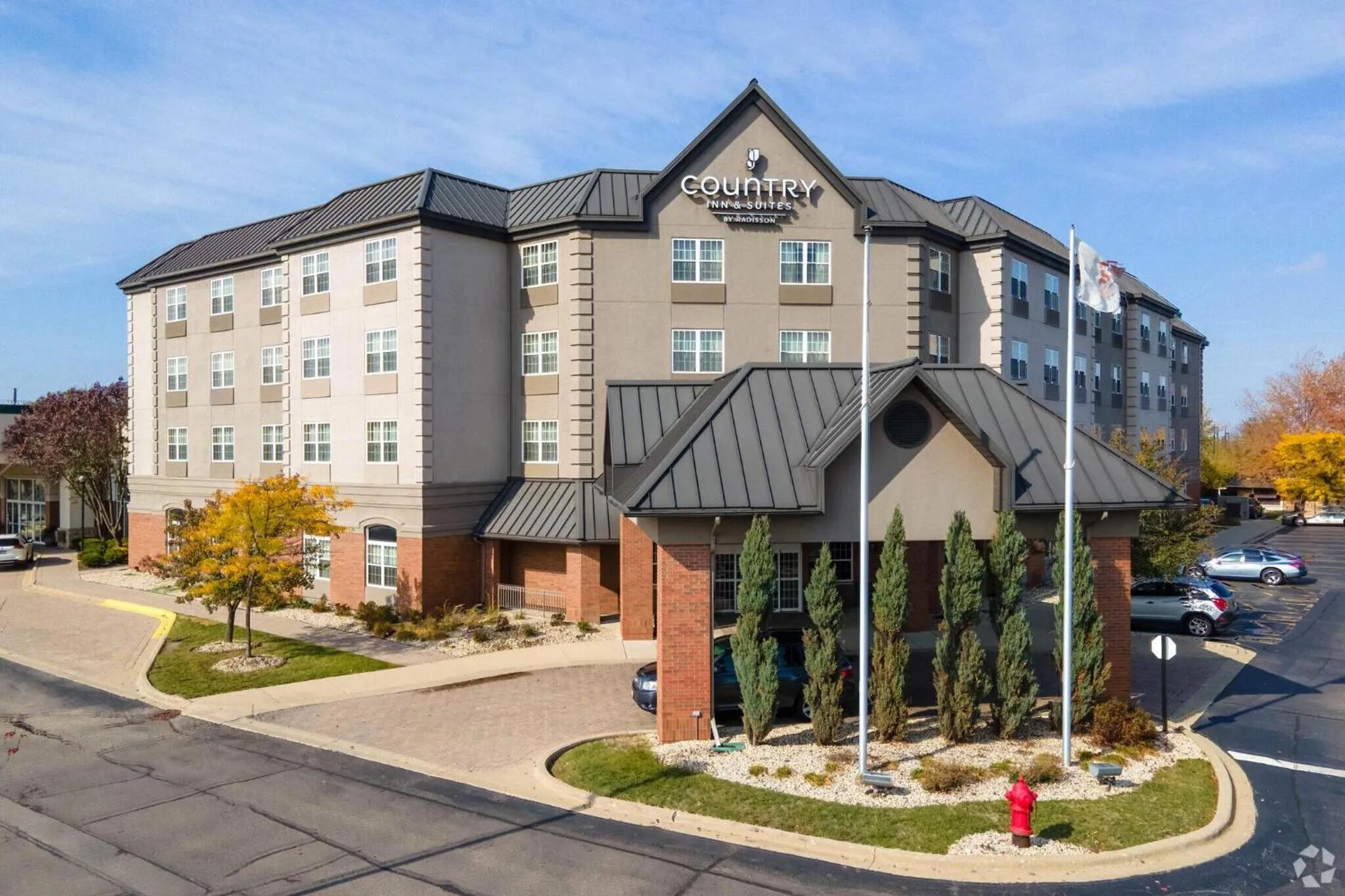 Property building in Country Inn & Suites by Radisson, Elk Grove Village-Itasca
