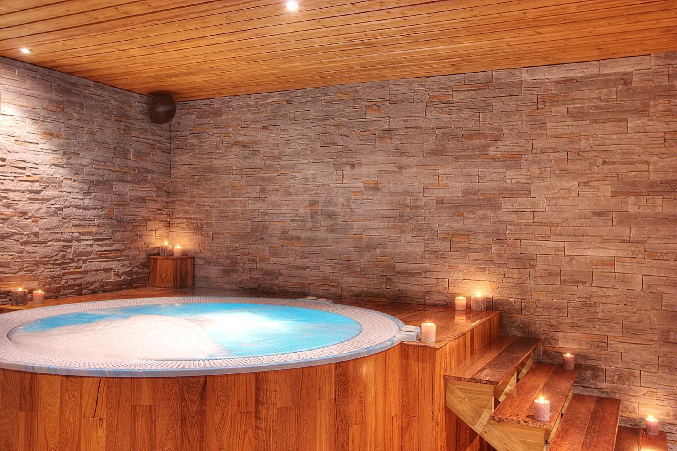 Hot Tub in Résidence Les Balcons de Belle Plagne