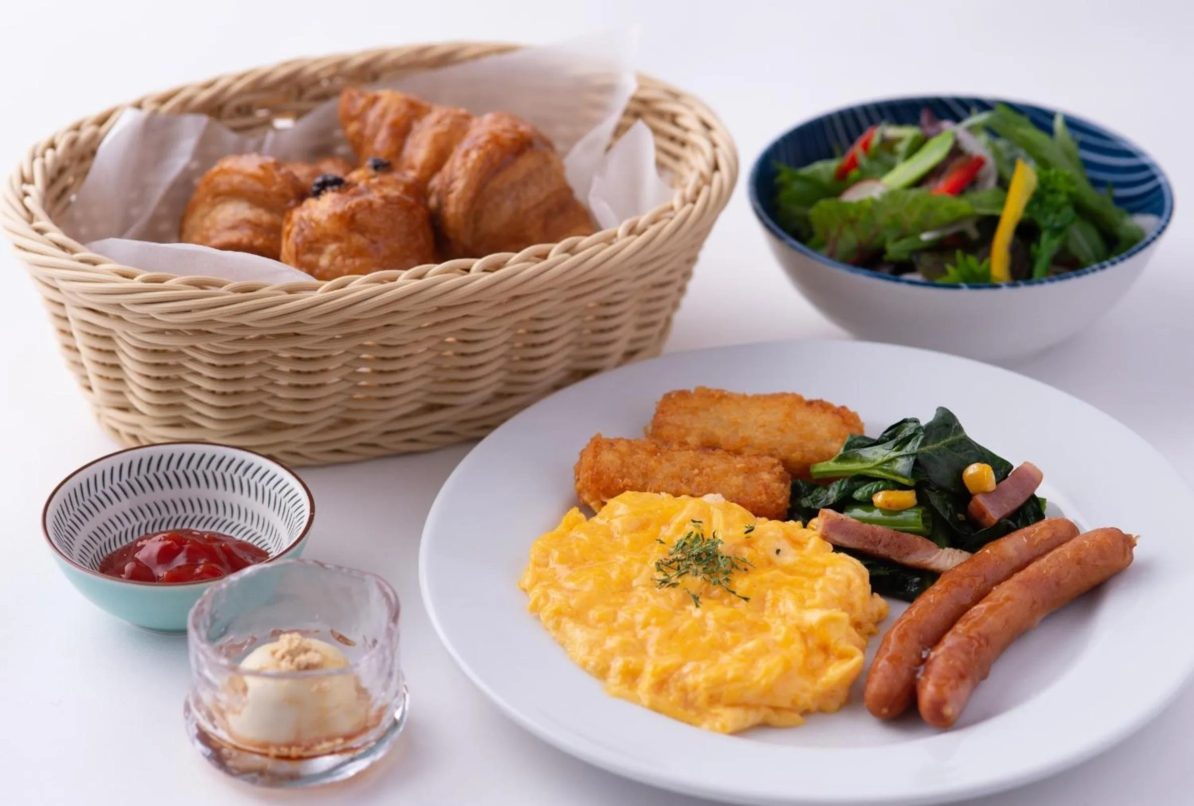 Restaurant/places to eat in Hotel Front Inn Fukuoka Airport