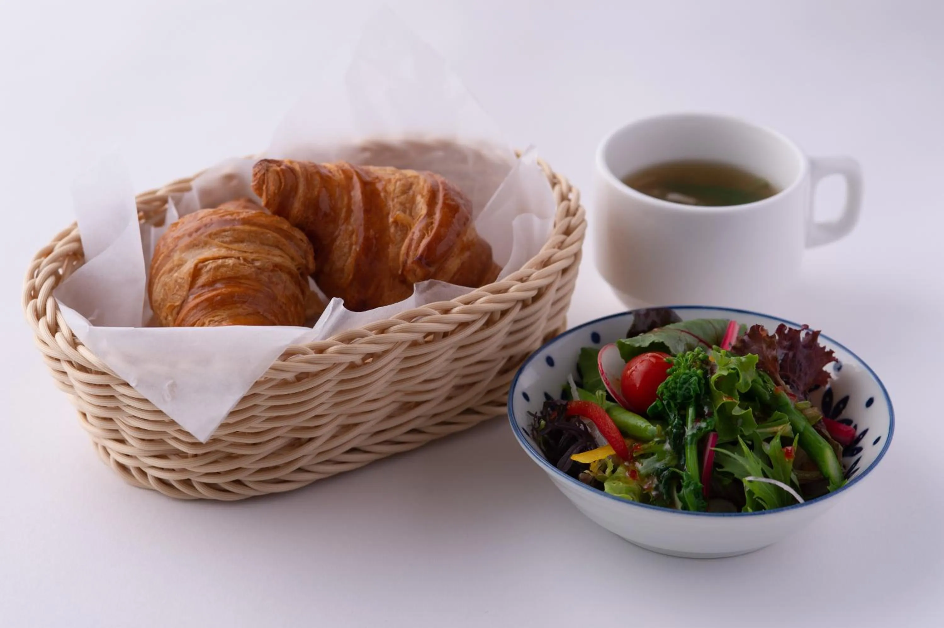 Restaurant/places to eat in Hotel Front Inn Fukuoka Airport