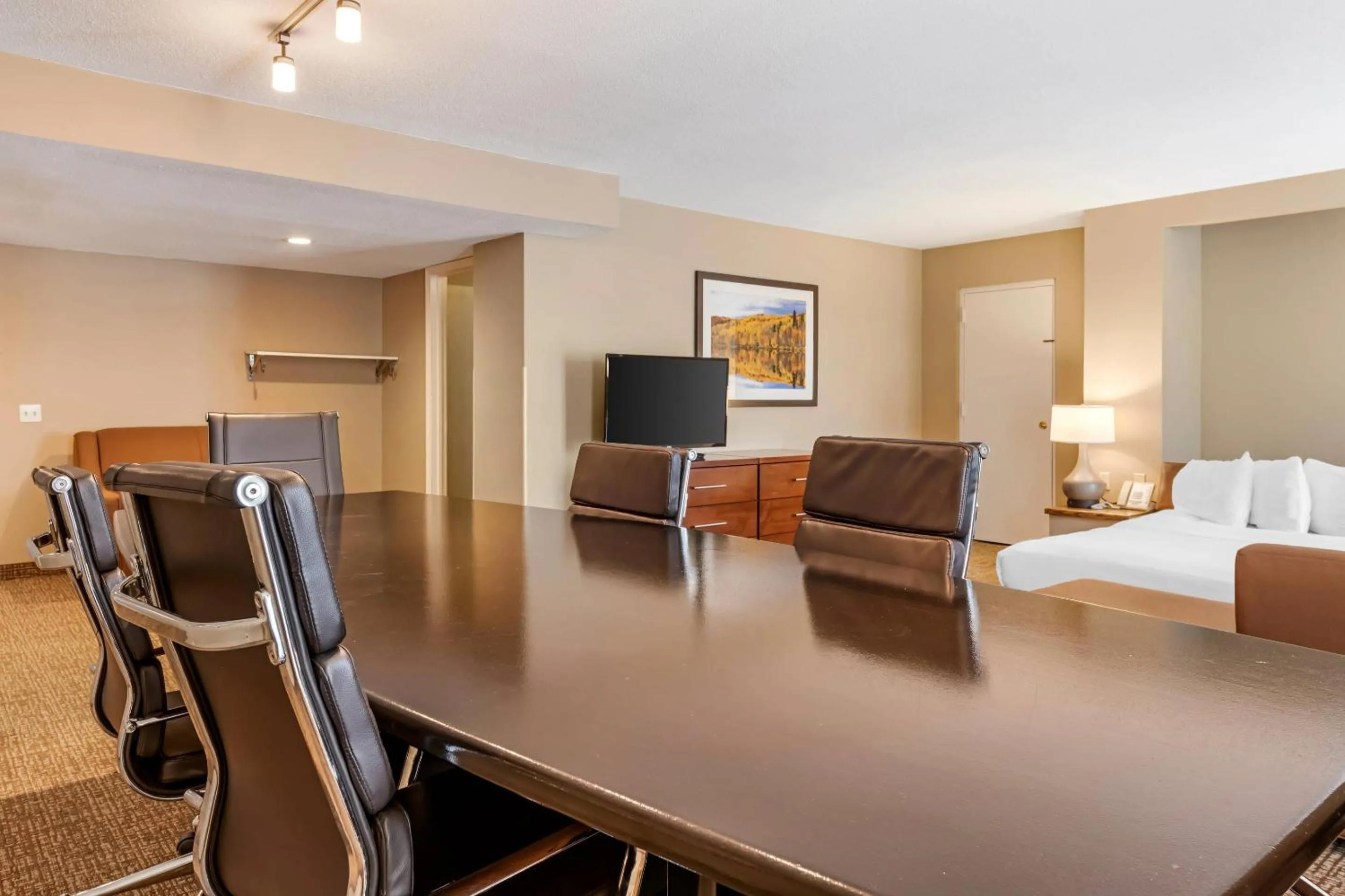 Bedroom, Bed in Comfort Inn MSP Airport - Mall of America