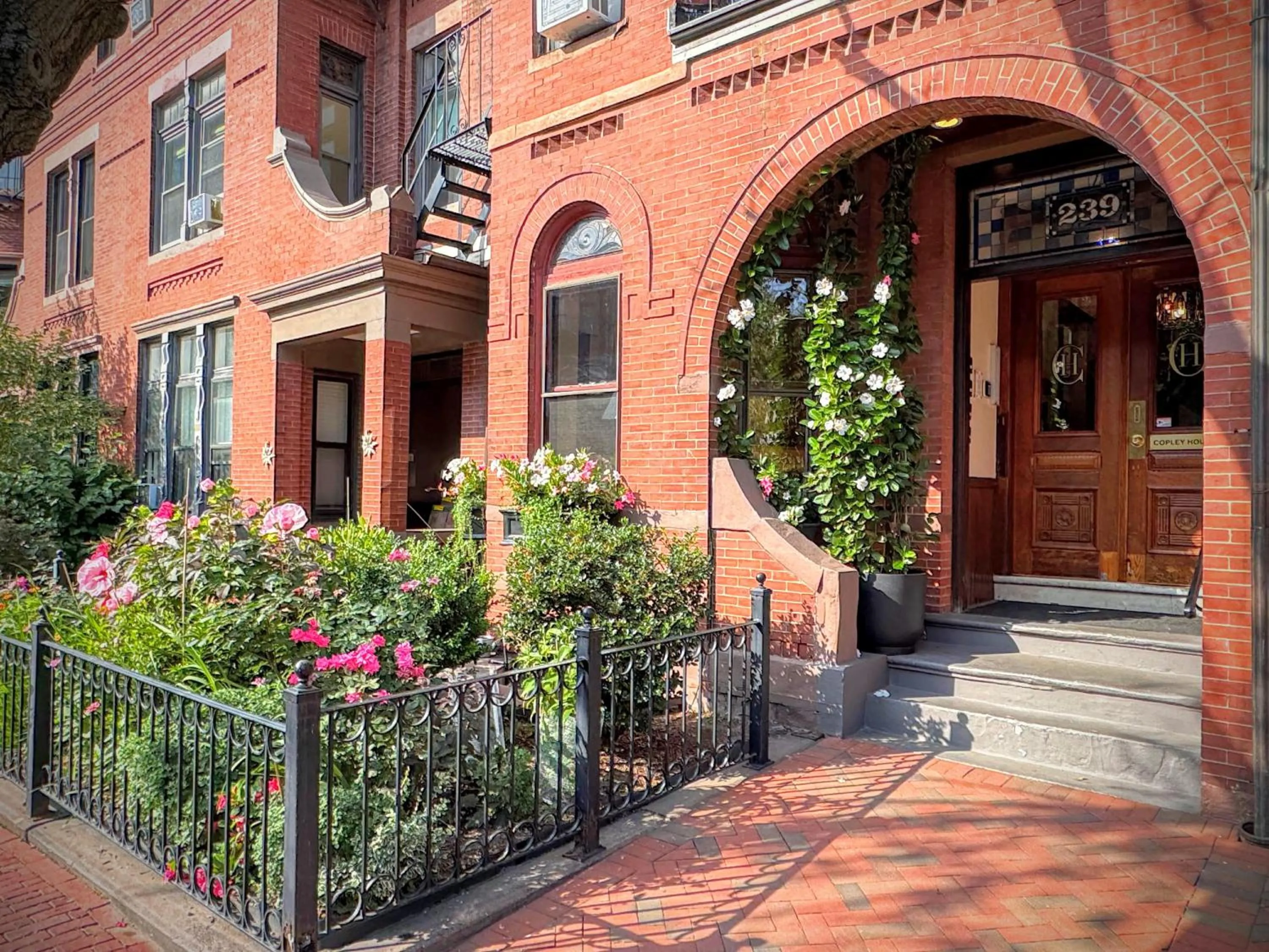 Facade/entrance in Copley House