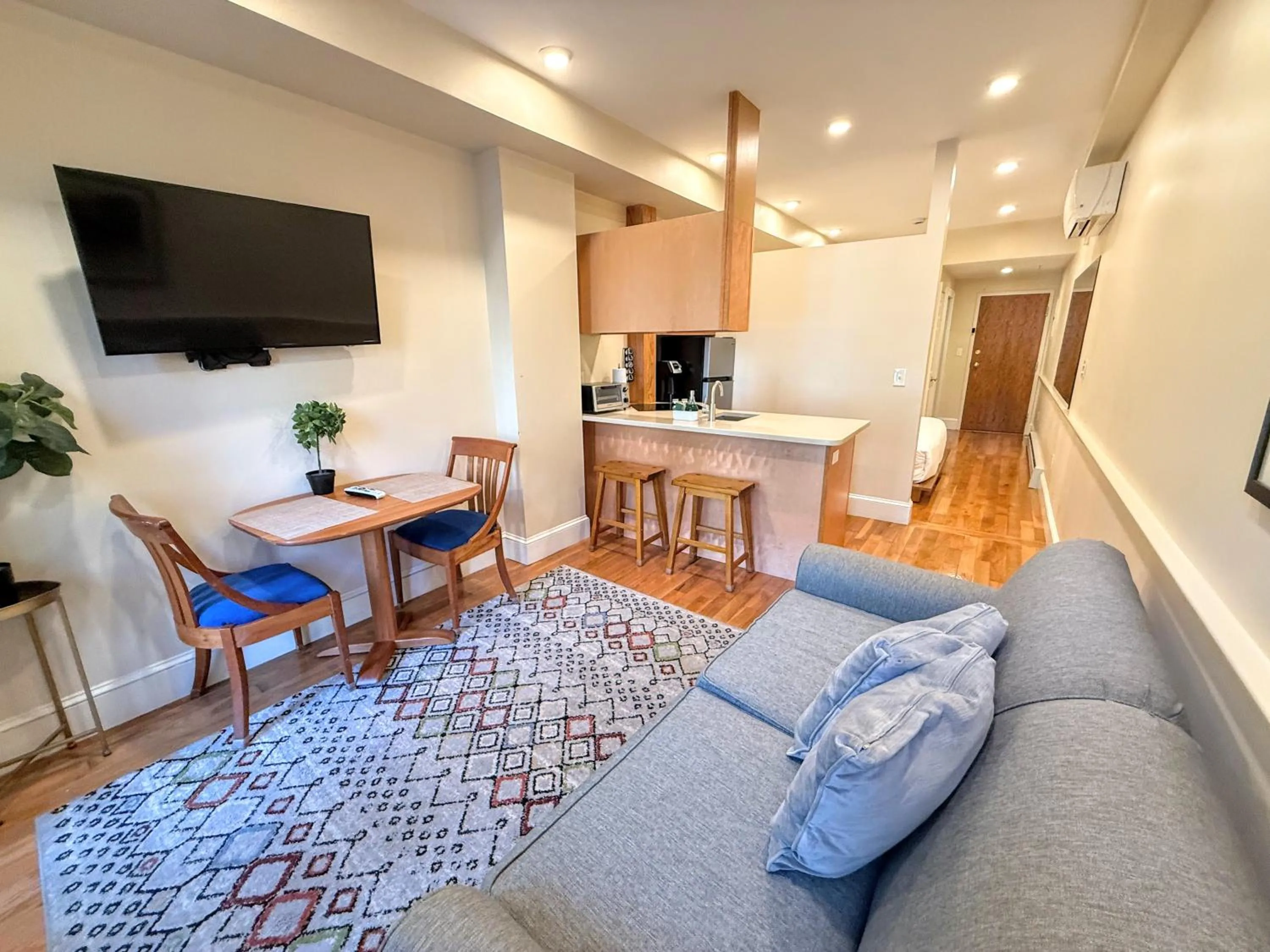 Photo of the whole room in Copley House