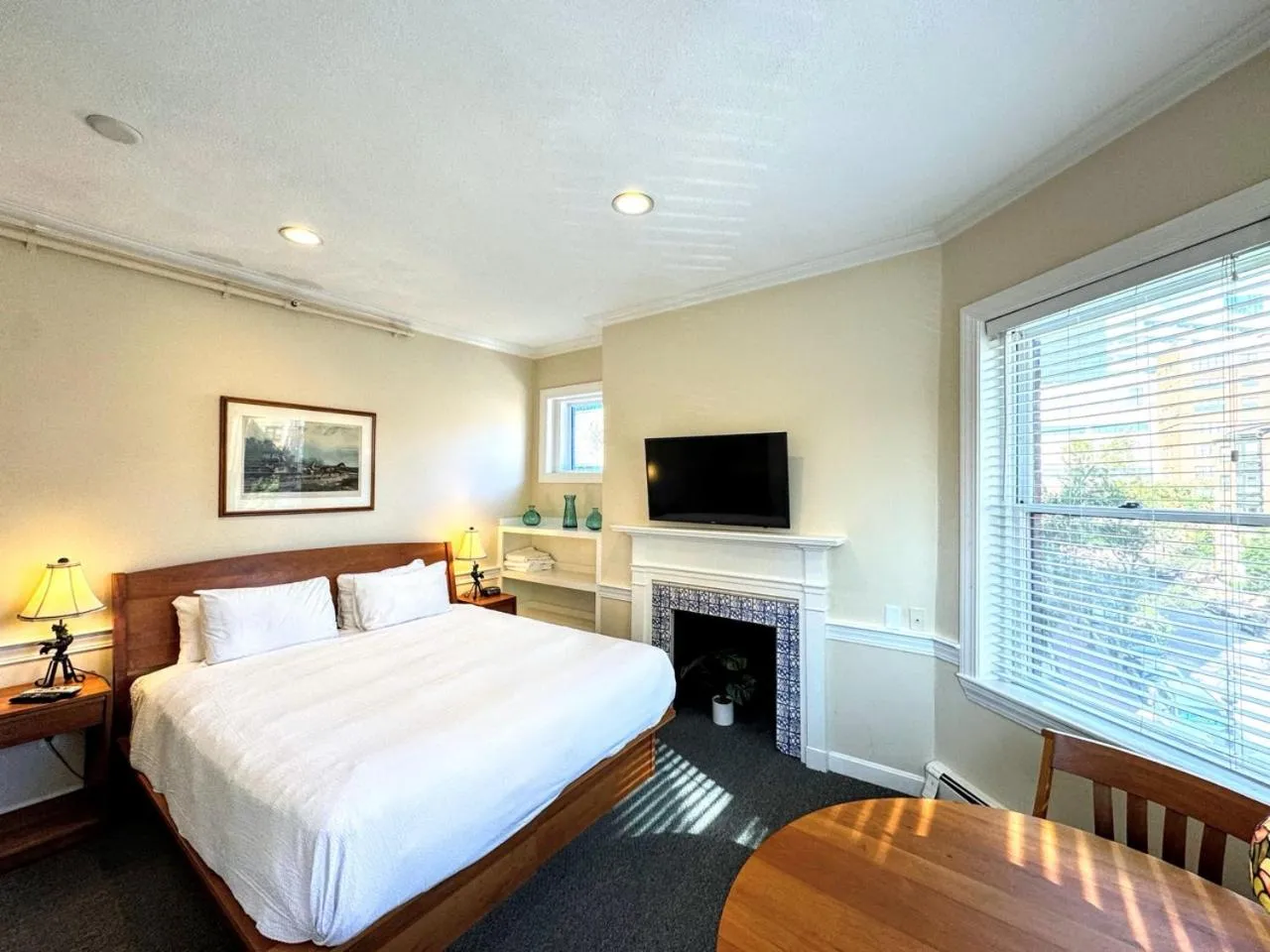 Photo of the whole room, Bed in Copley House