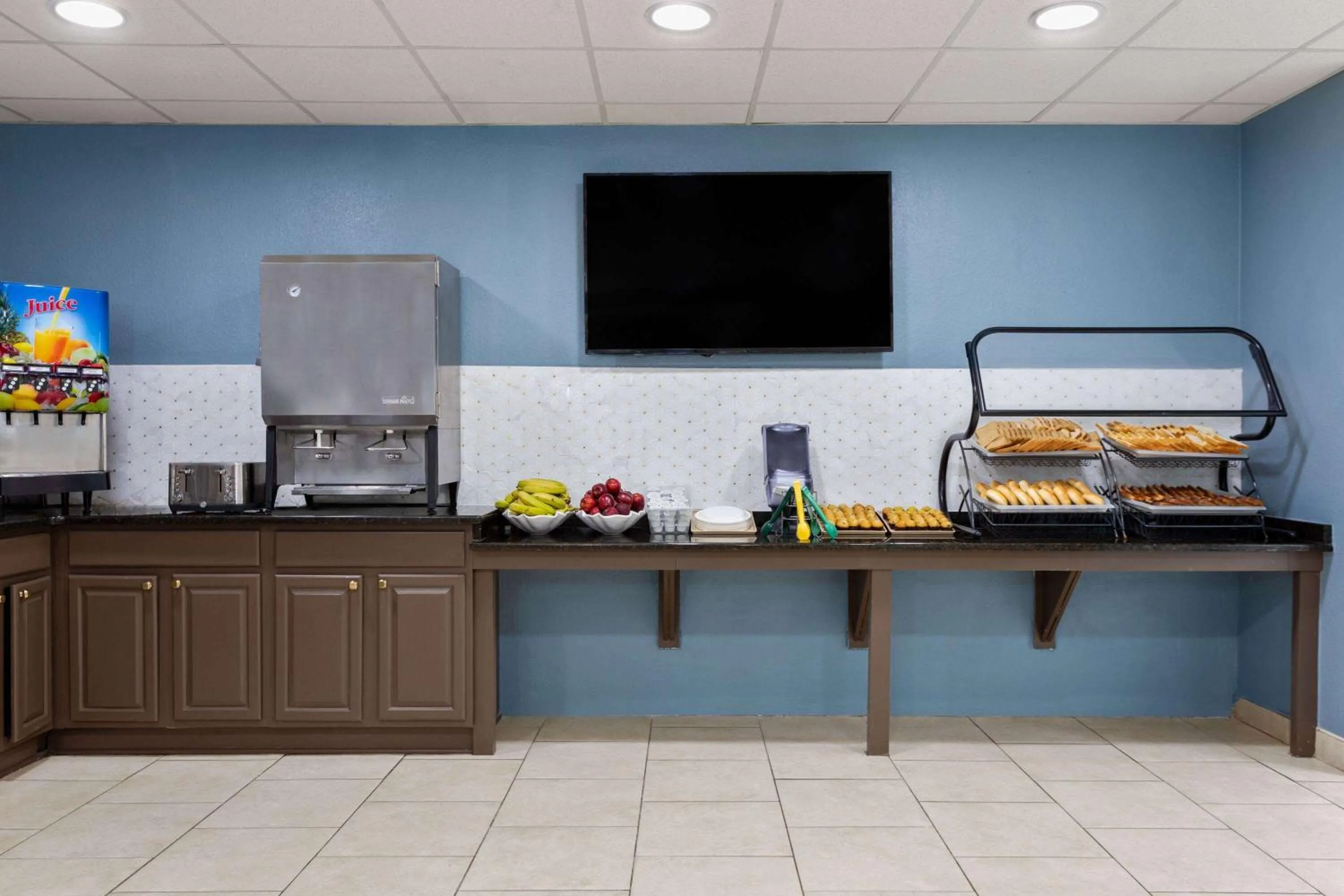 Breakfast in Baymont by Wyndham Orlando-International Dr-Universal Blvd