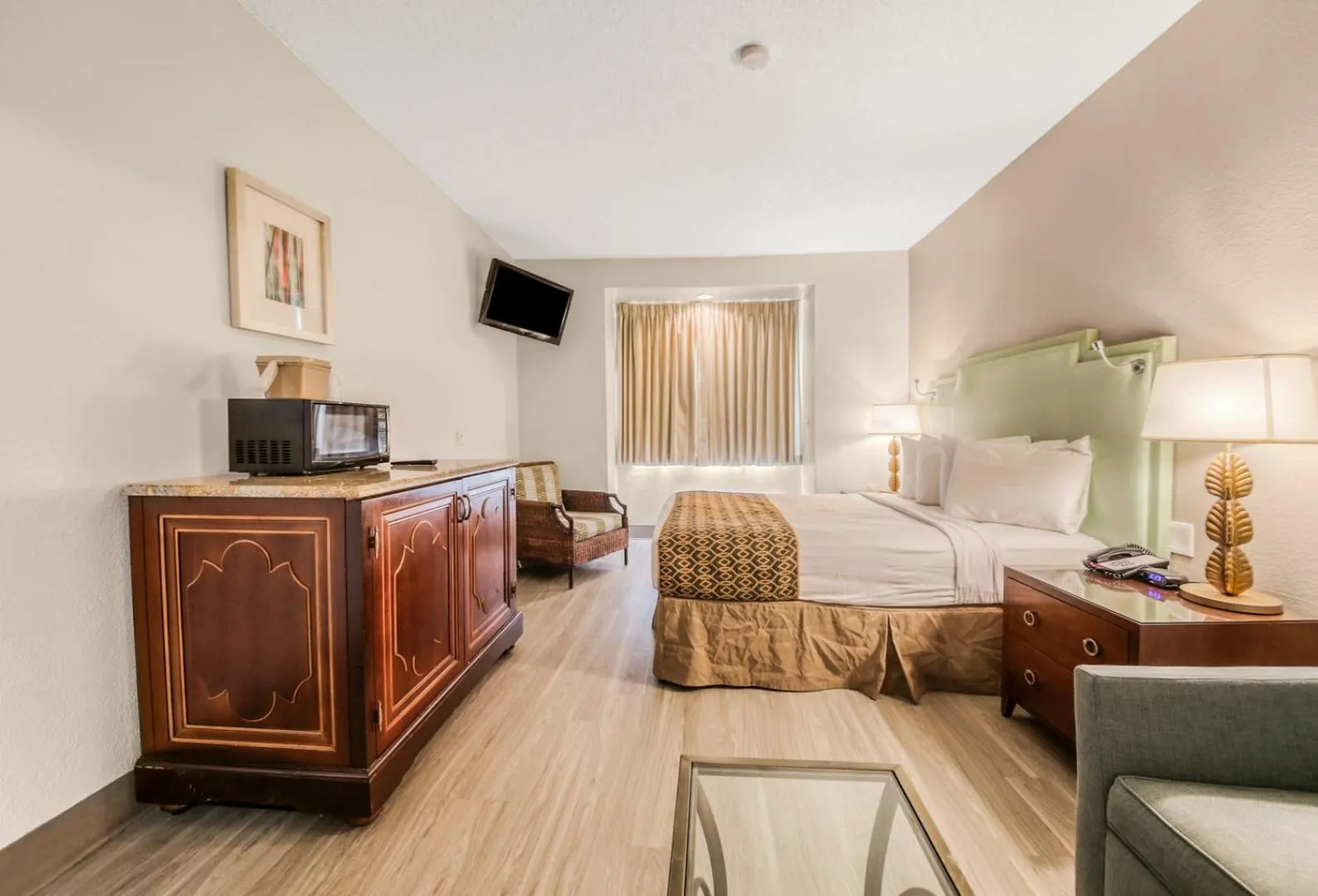 Bedroom, Bed in Baymont by Wyndham Orlando-International Dr-Universal Blvd