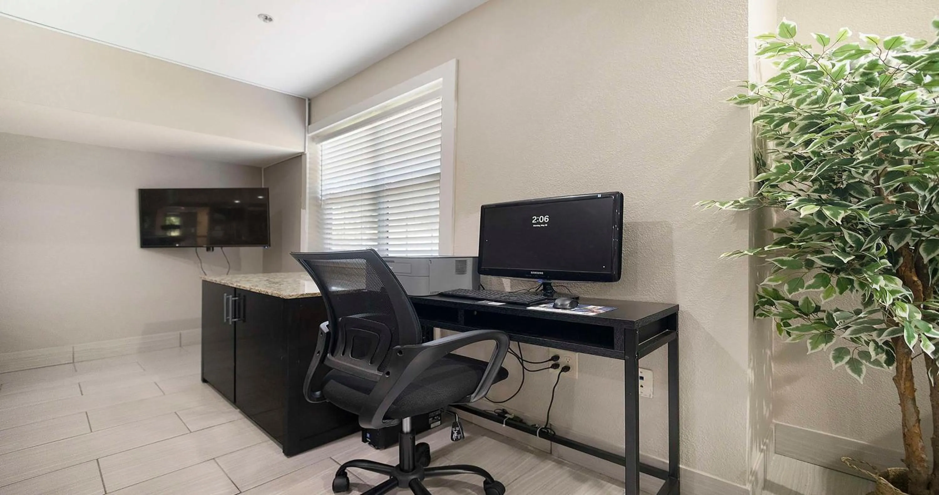 Business facilities in SureStay Plus Hotel by Best Western Rocklin