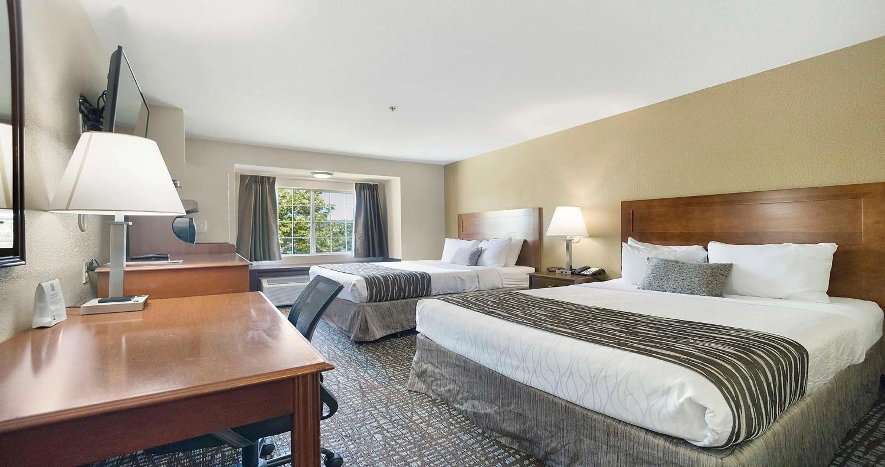 Bedroom, Bed in SureStay Plus Hotel by Best Western Rocklin