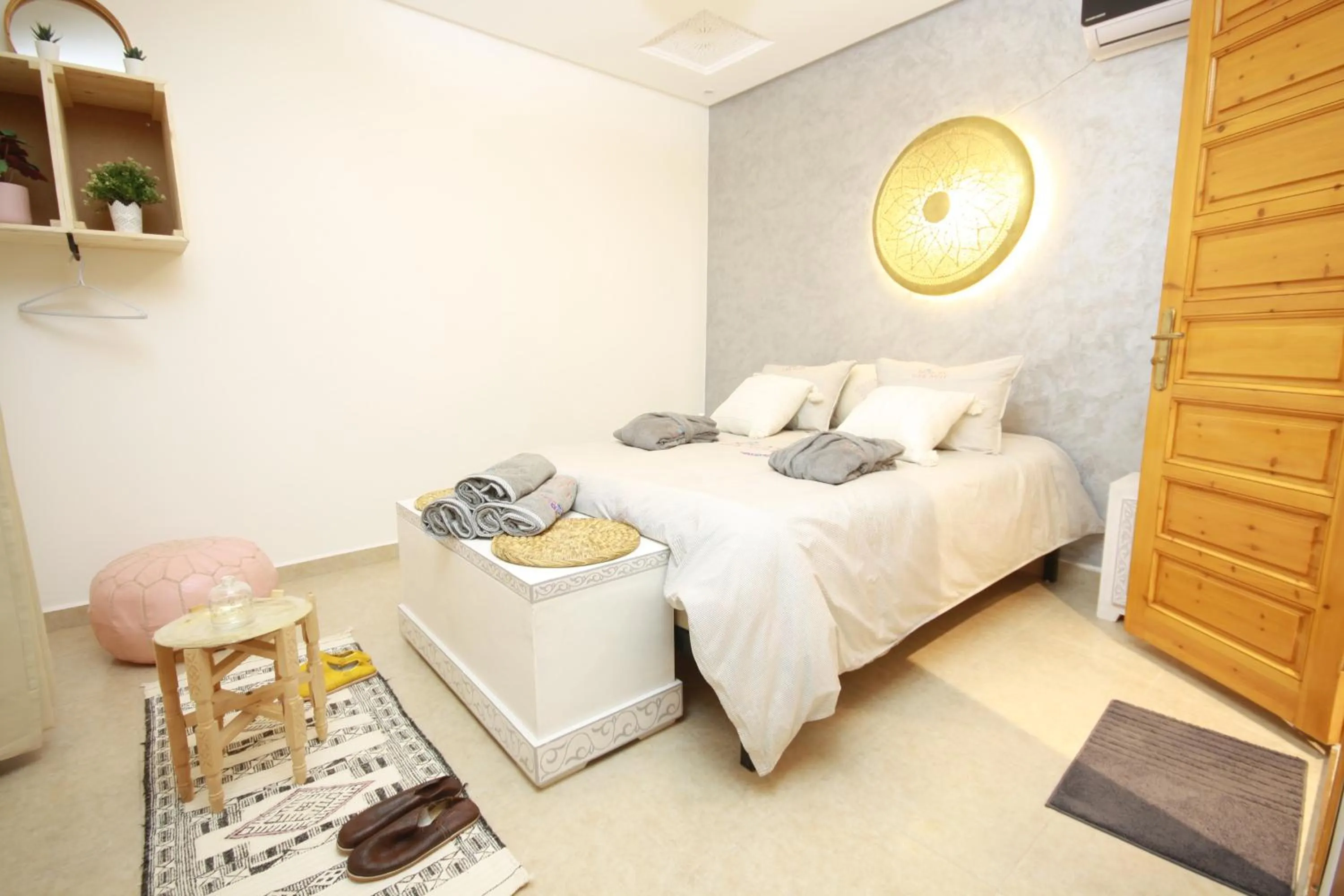 Bedroom, Bed in RIAD Miel & Une Nuit