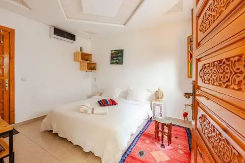 Bed in RIAD Miel & Une Nuit