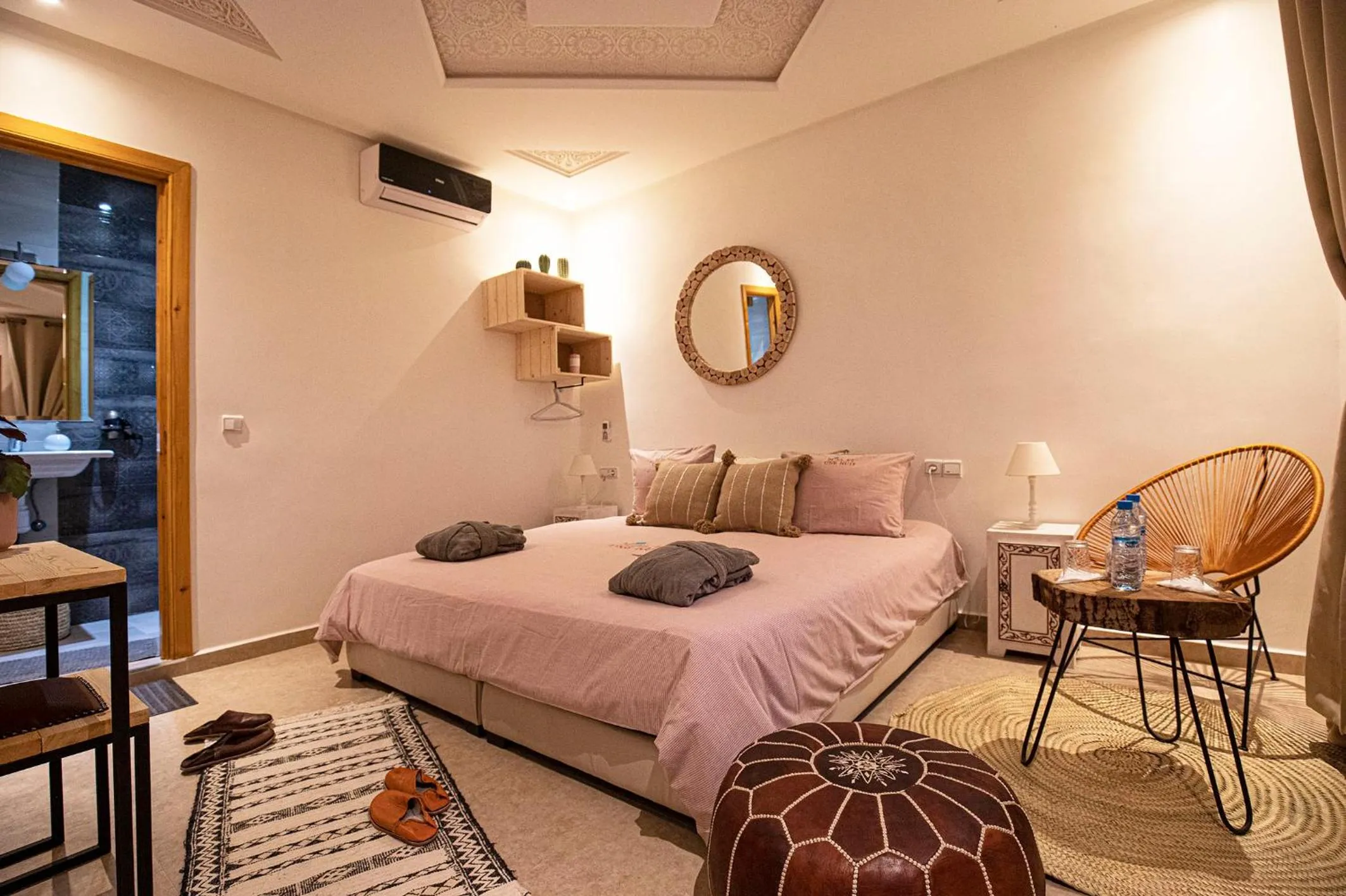 Bedroom, Bed in RIAD Miel & Une Nuit