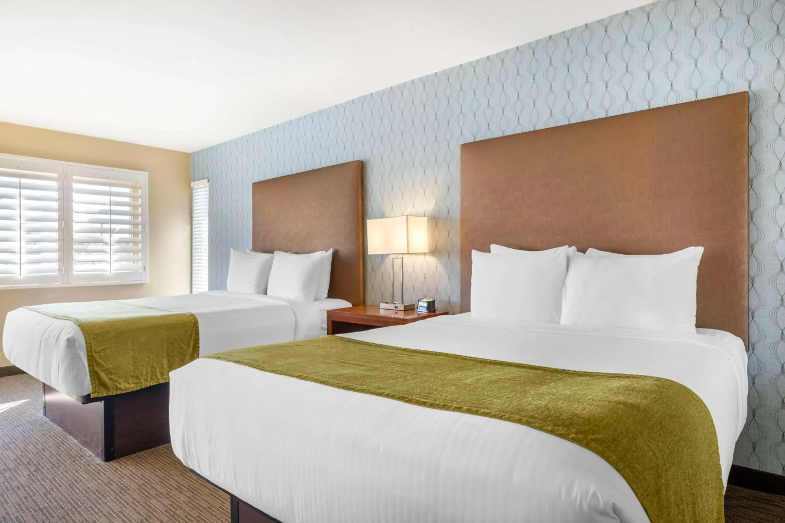 Queen Room with Two Queen Beds - Non-Smoking in Best Western Plus Beach View Lodge Carlsbad Queen Room with Two Queen Beds - Non-Smoking in Best Western Plus Beach View Lodge Carlsbad