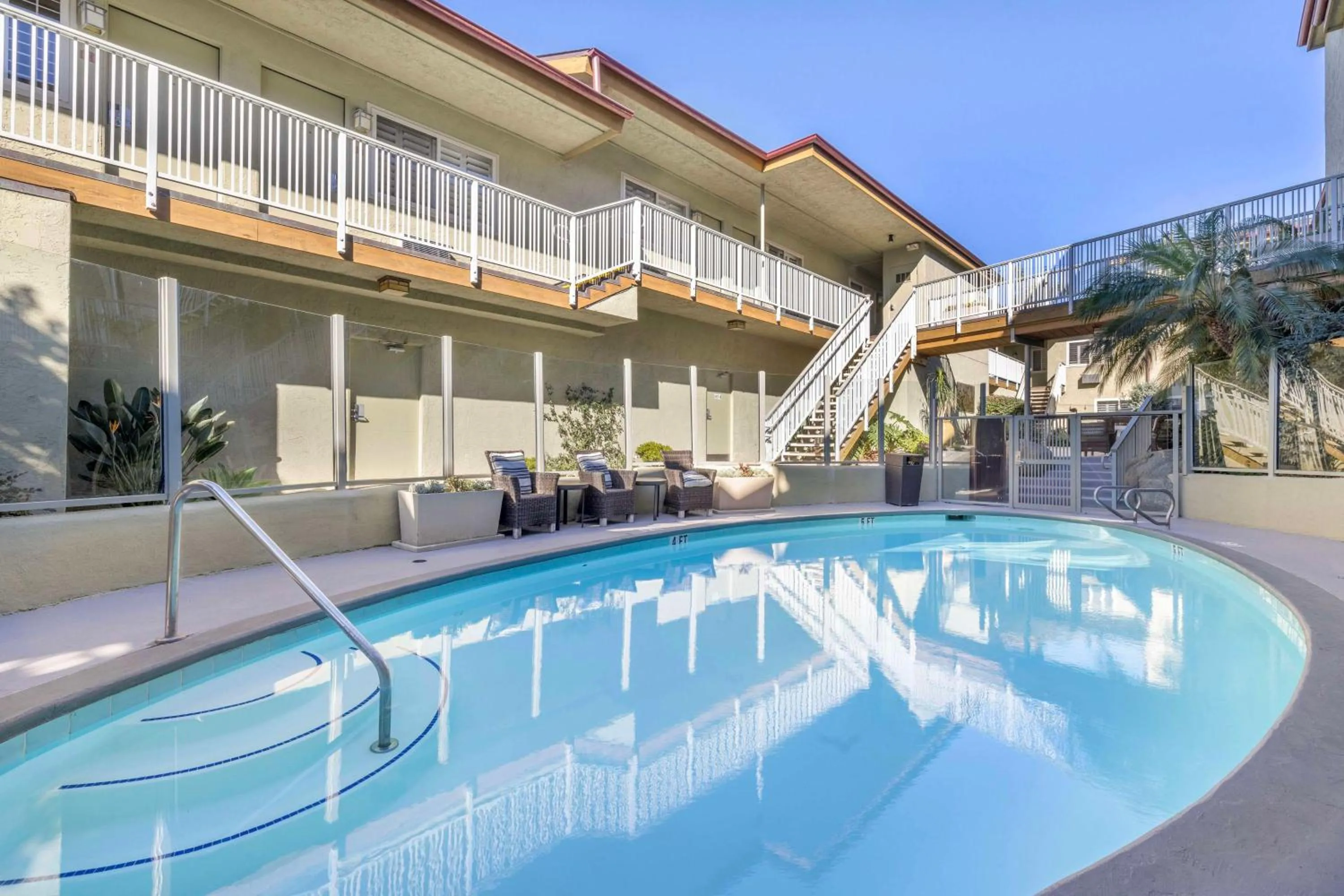 Pool view in Best Western Plus Beach View Lodge Carlsbad