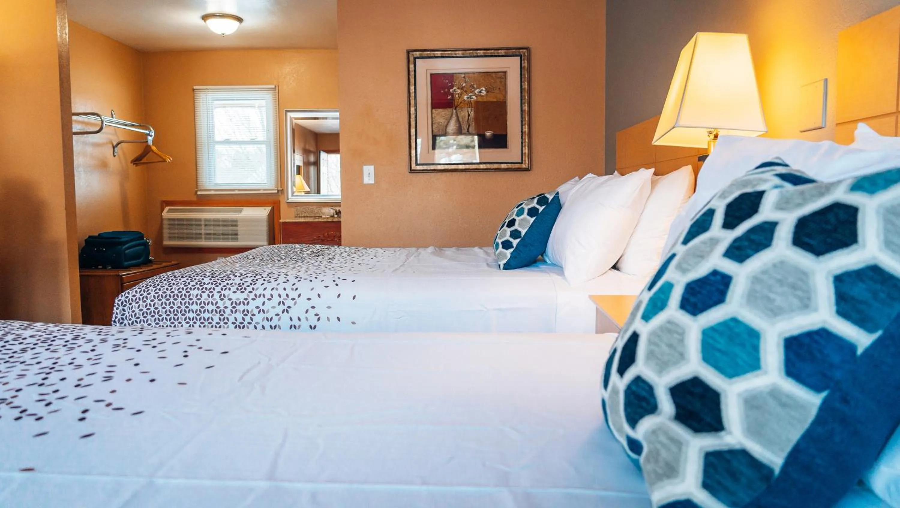 Bed in Quiet Corner Inn