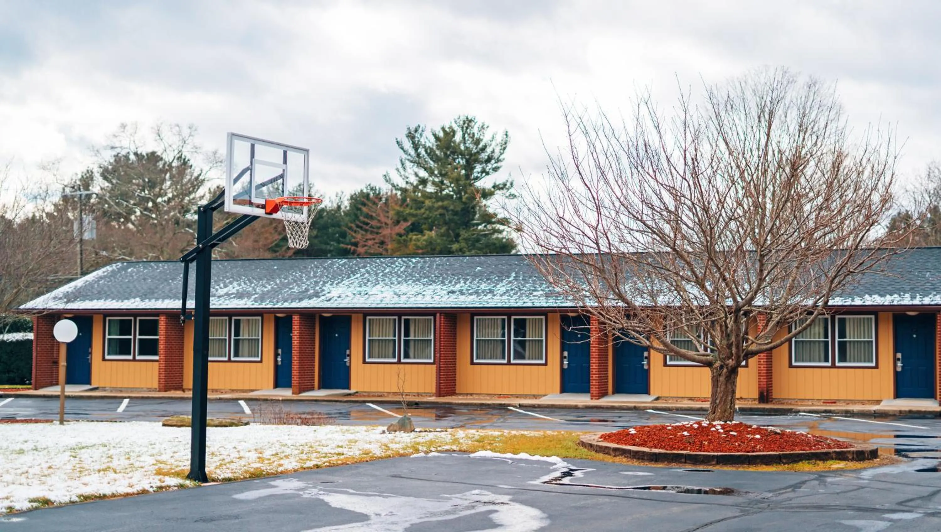Property building in Quiet Corner Inn