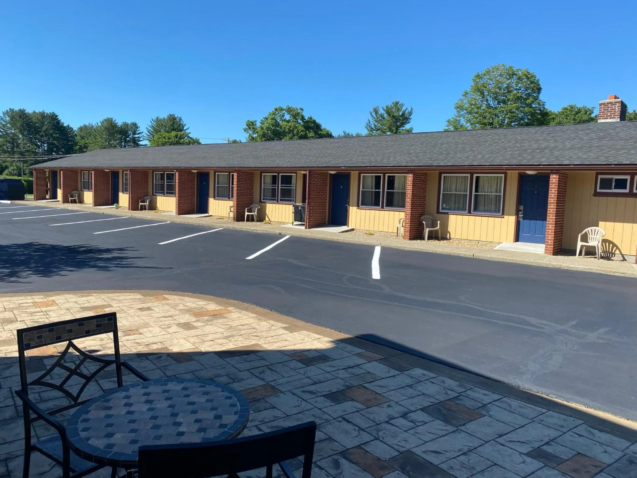 Parking in Quiet Corner Inn