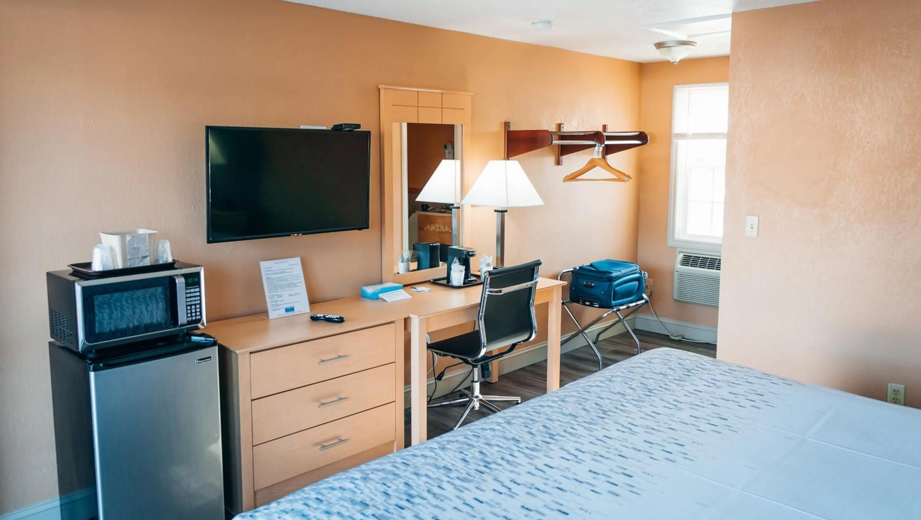 TV and multimedia, Bed in Quiet Corner Inn