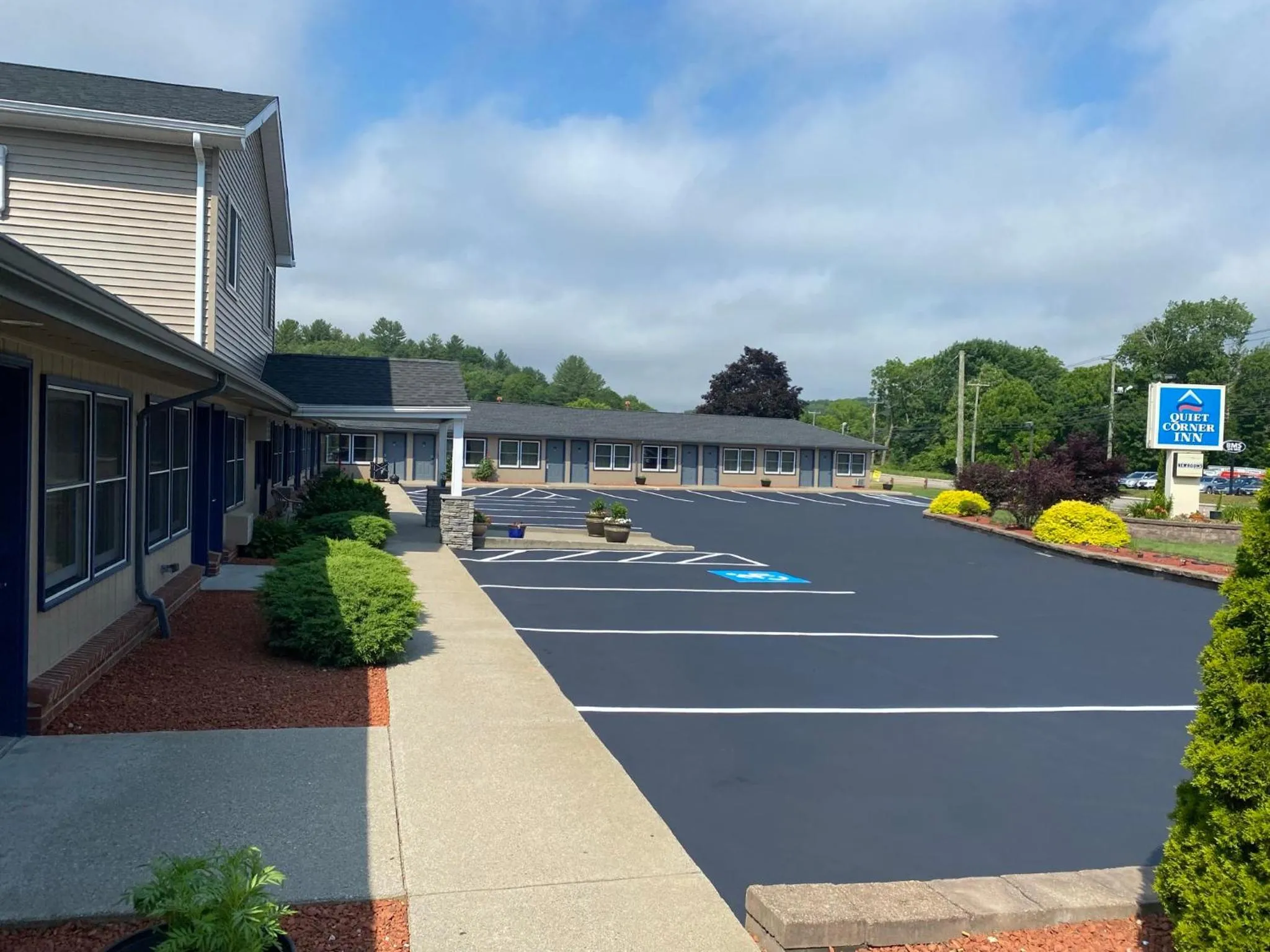 Property building in Quiet Corner Inn