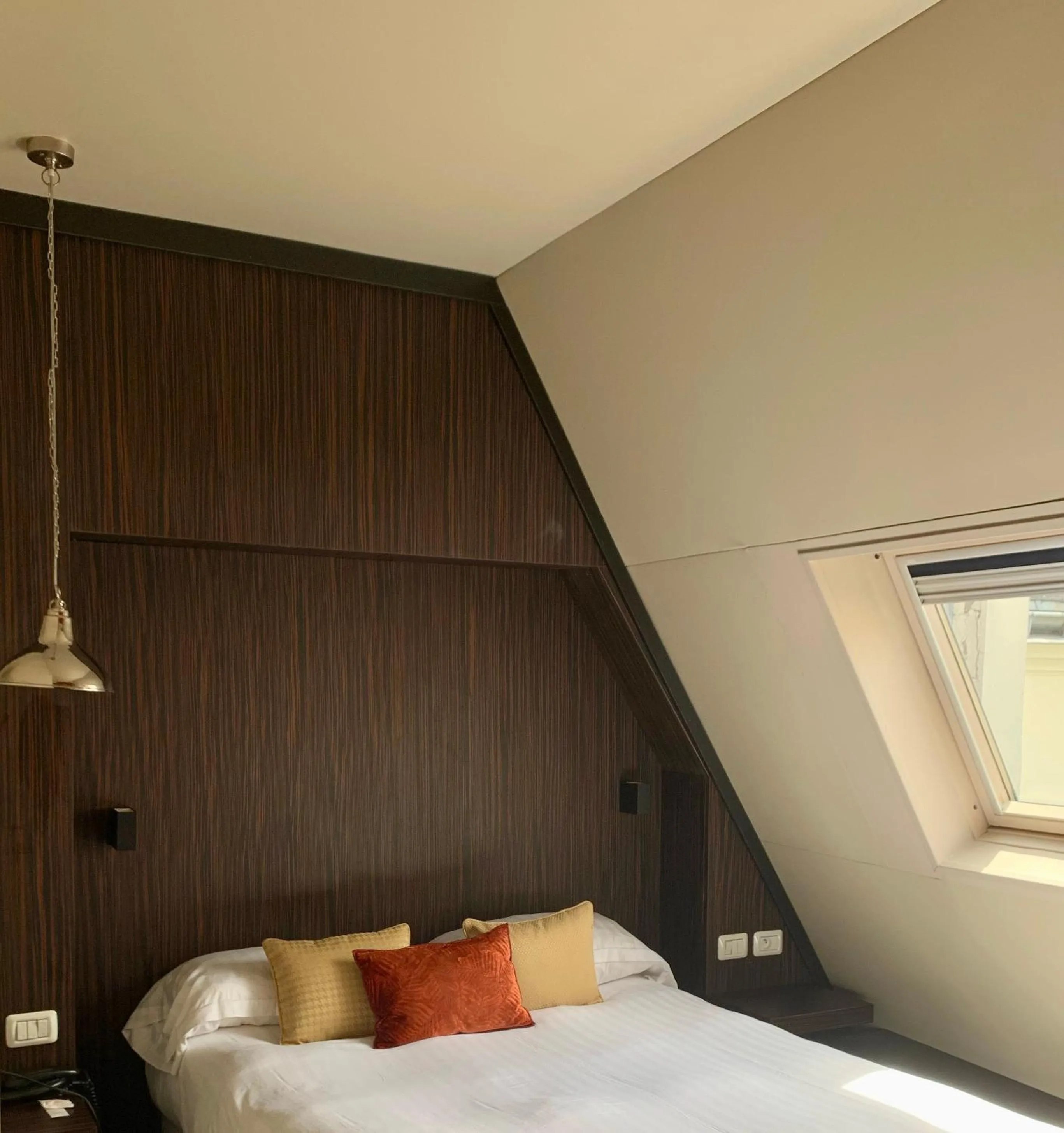 Bed in Beausejour Ranelagh