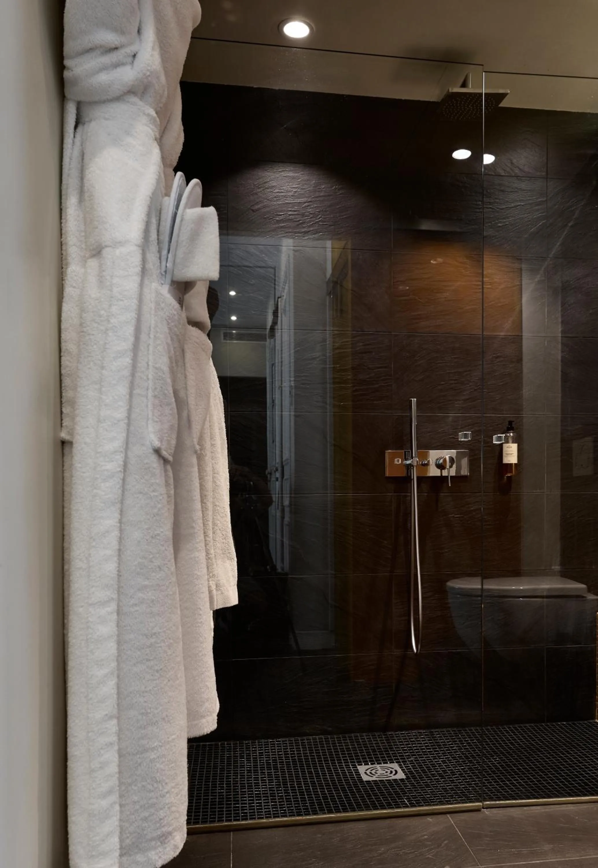 Bathroom in Beausejour Ranelagh