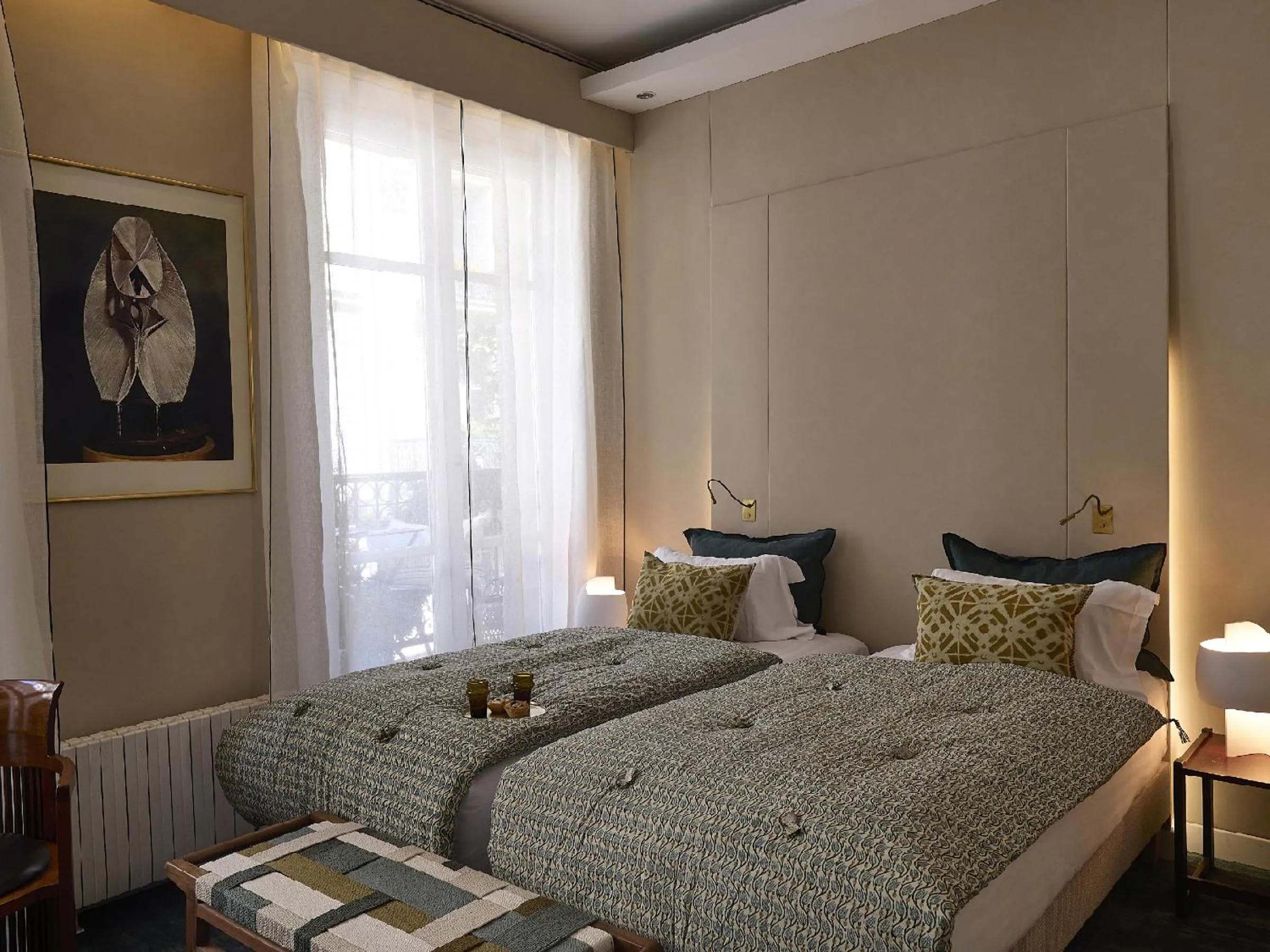 Photo of the whole room, Bed in Beausejour Ranelagh