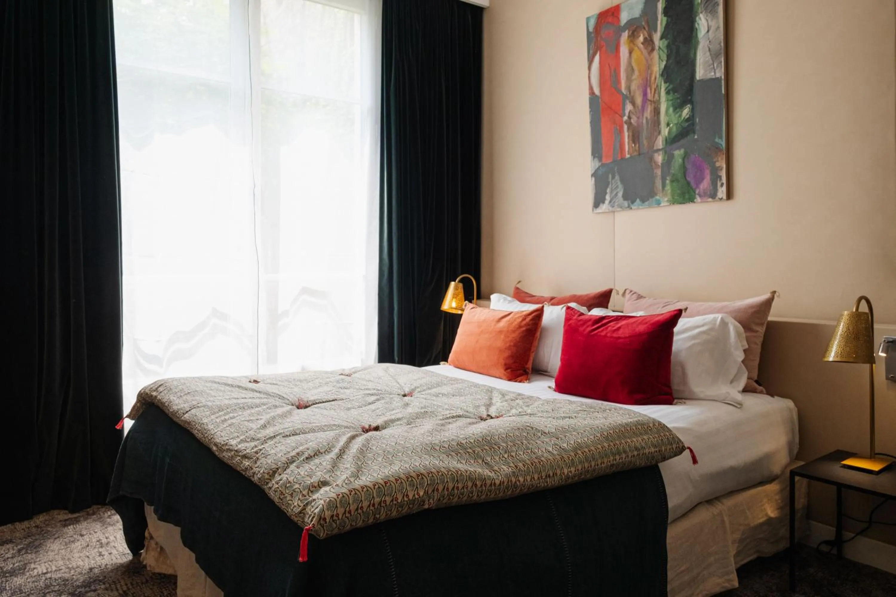 Bed in Beausejour Ranelagh