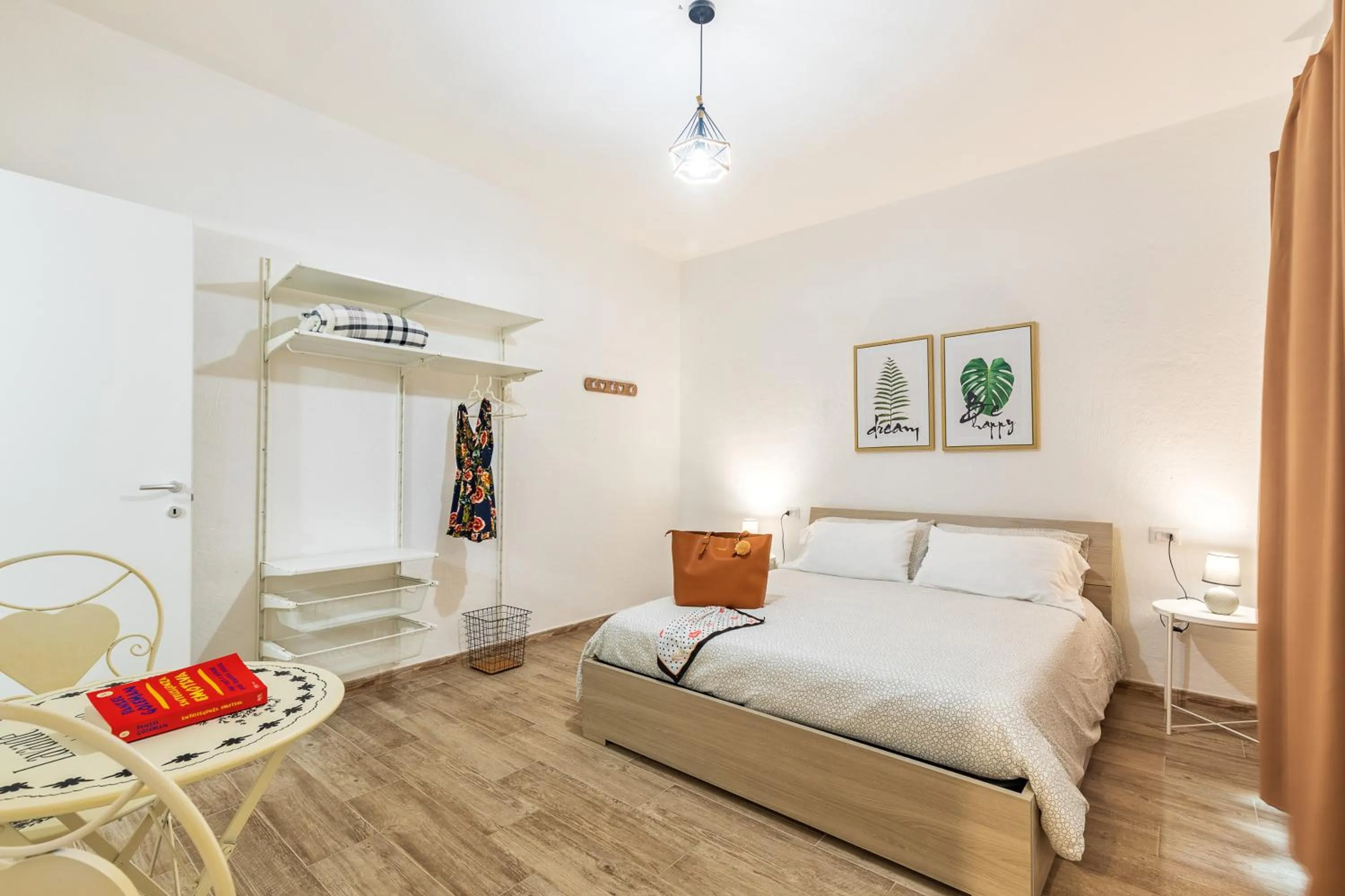 Bed in Acquazzurra Affittacamere