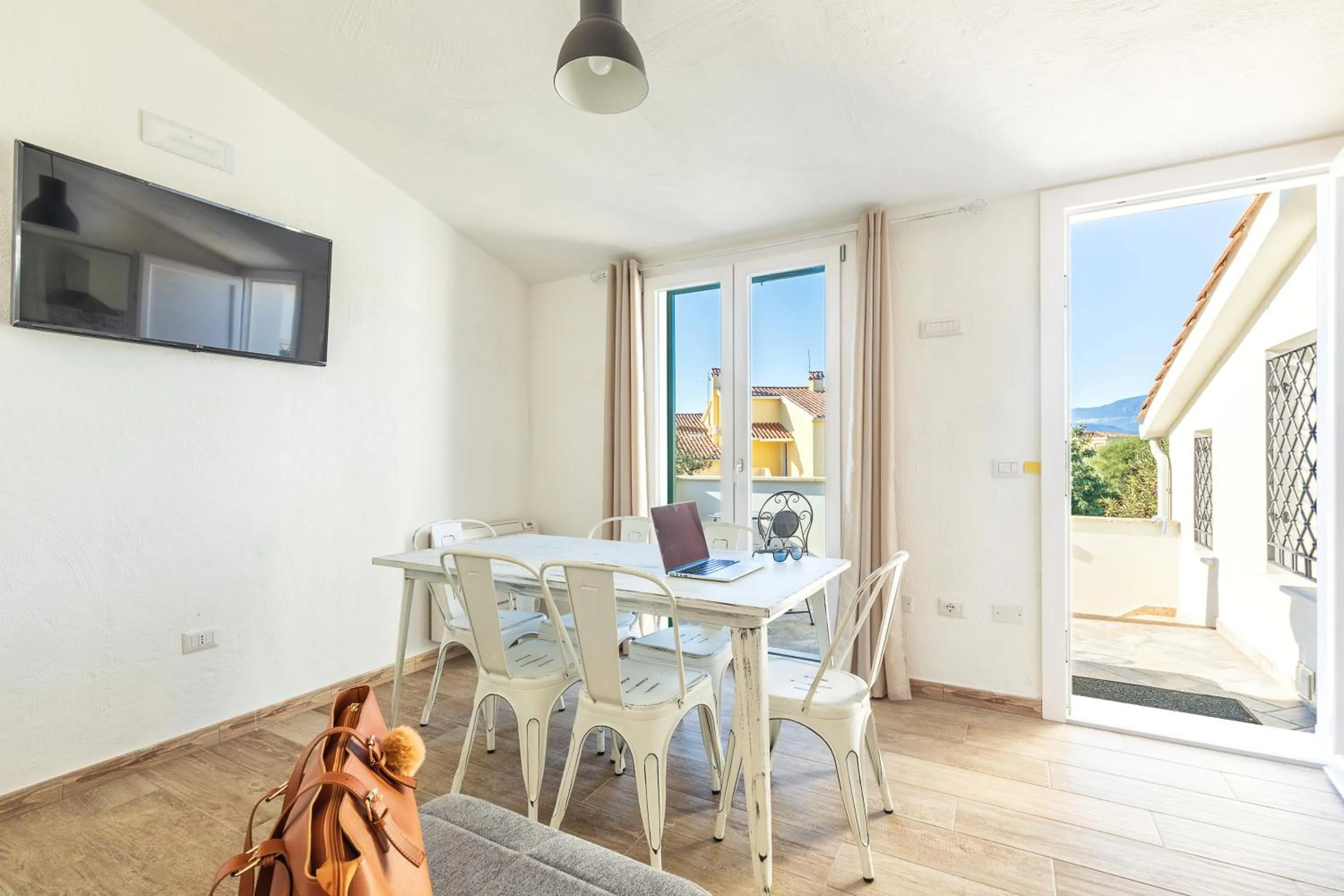 Dining area in Acquazzurra Affittacamere