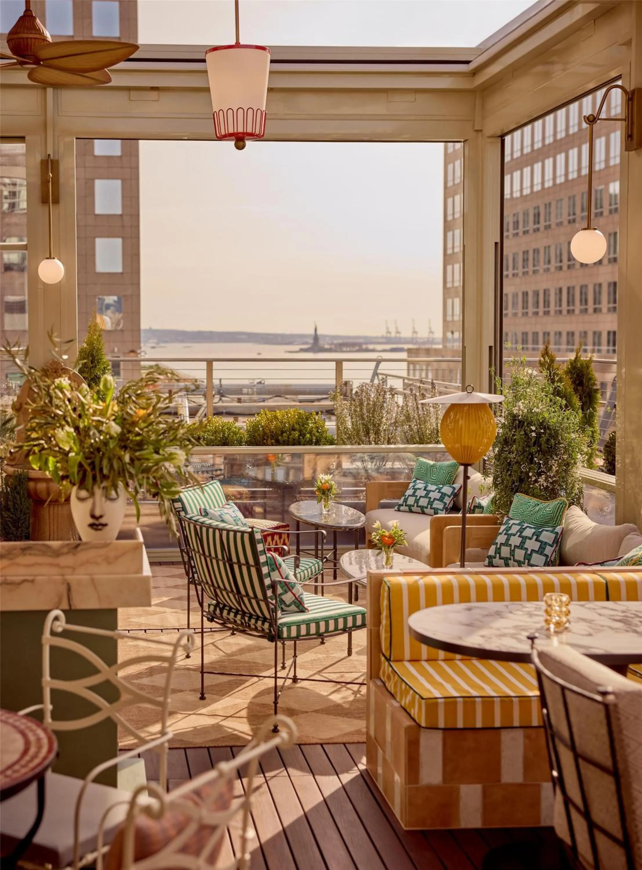 Restaurant/places to eat in Conrad New York Downtown