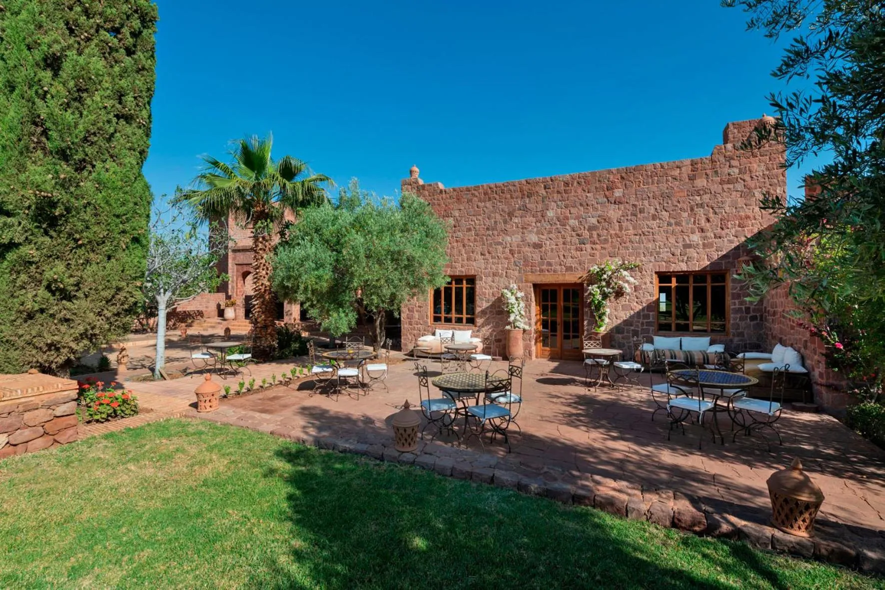 Property building in Kasbah Angour