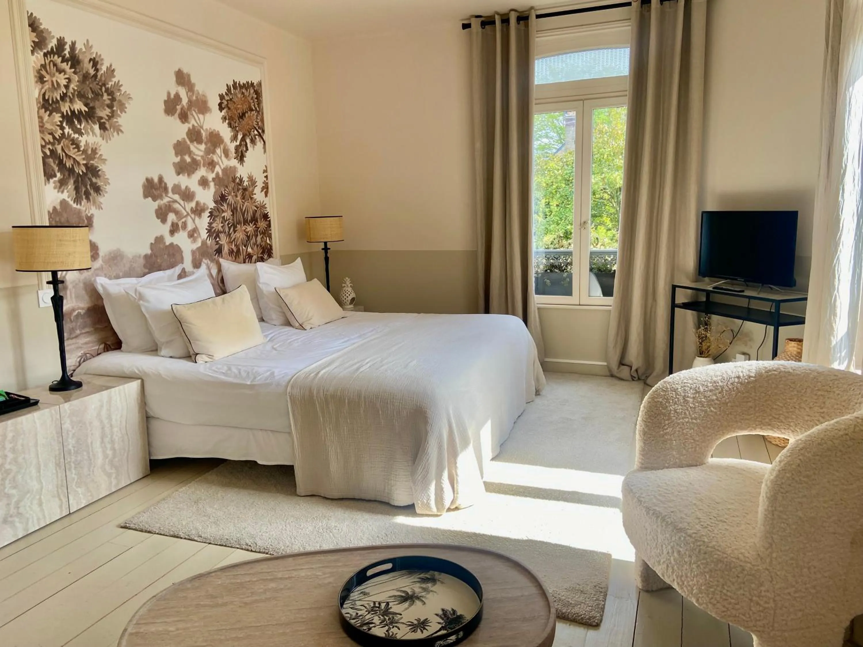 Photo of the whole room, Bed in VILLA DU CEDRE Honfleur