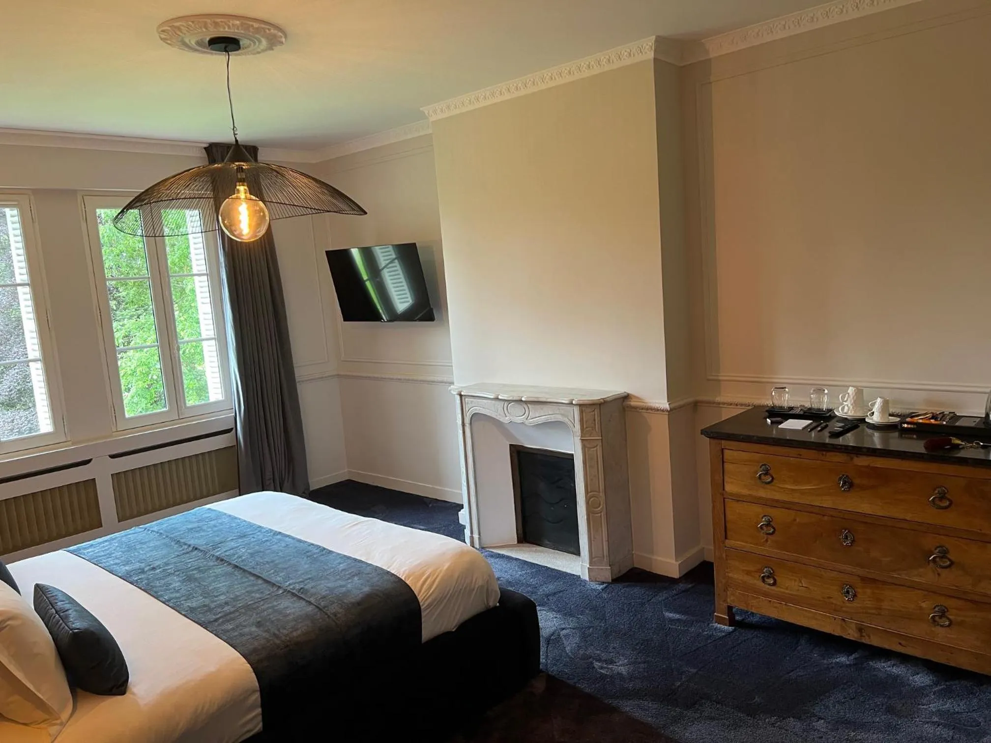 Bed in Château de la Bribourdière