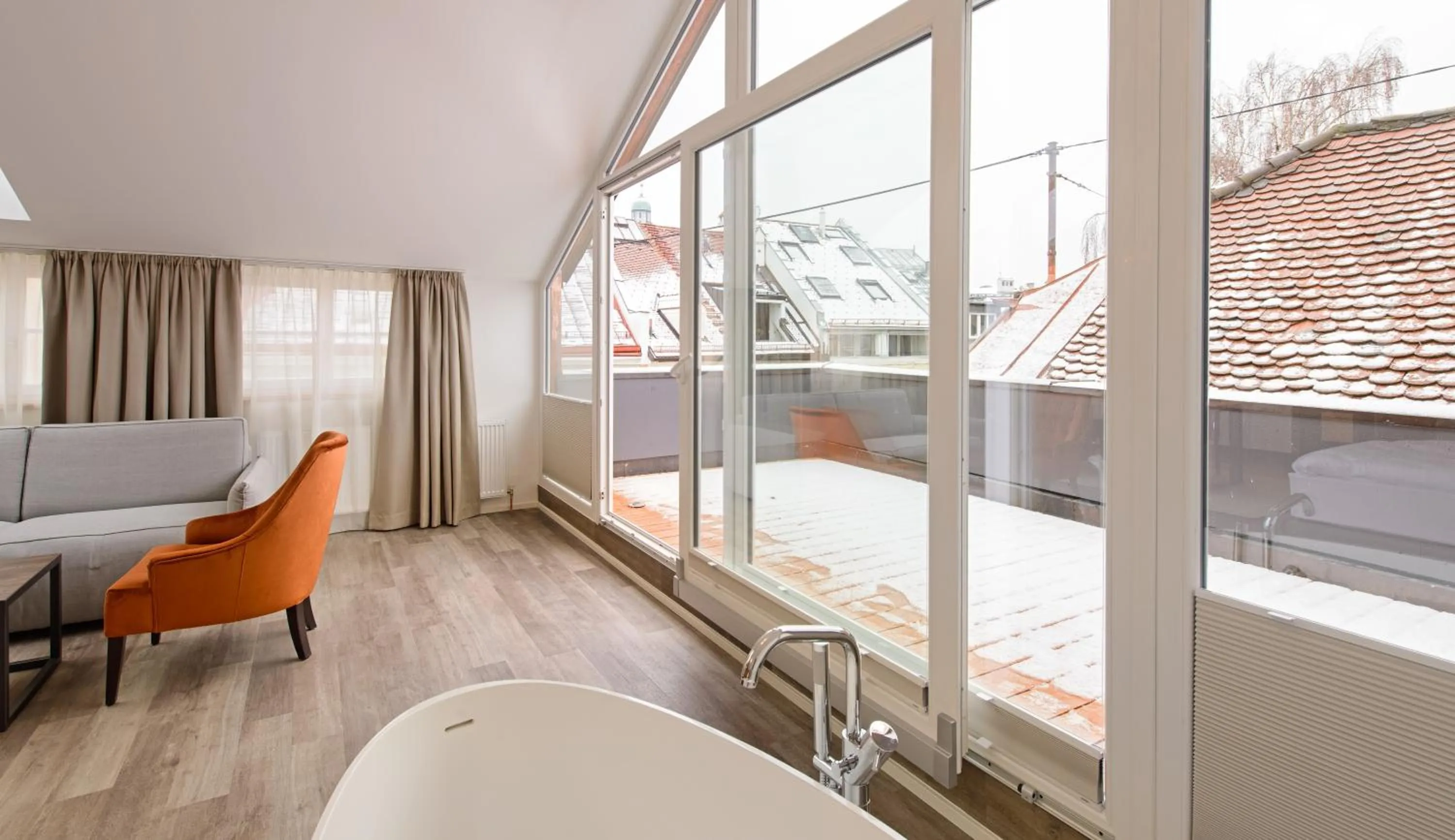 Patio, Bed in Kaiser Max Design Appartements