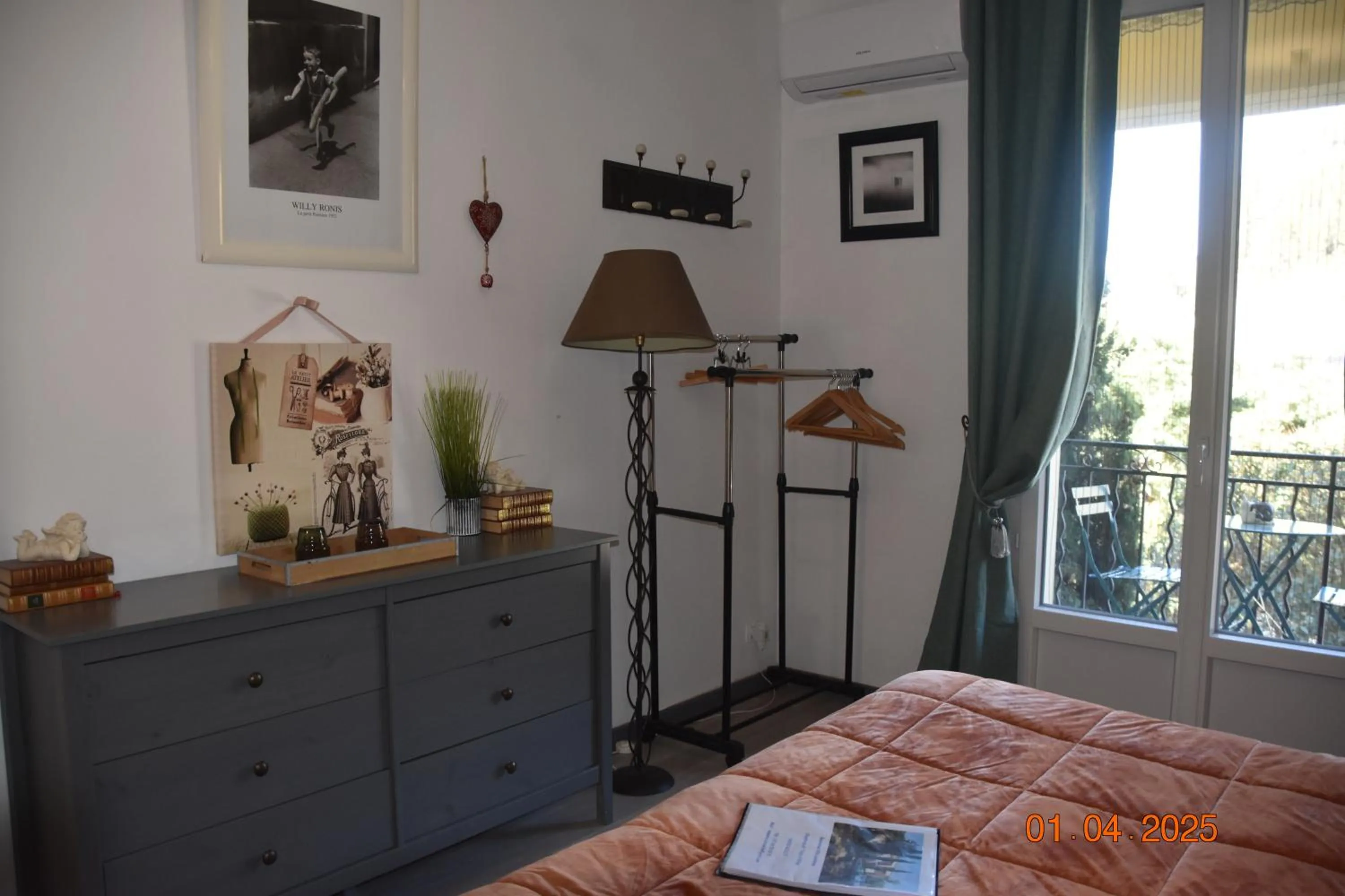 Bed in Villa Lumières