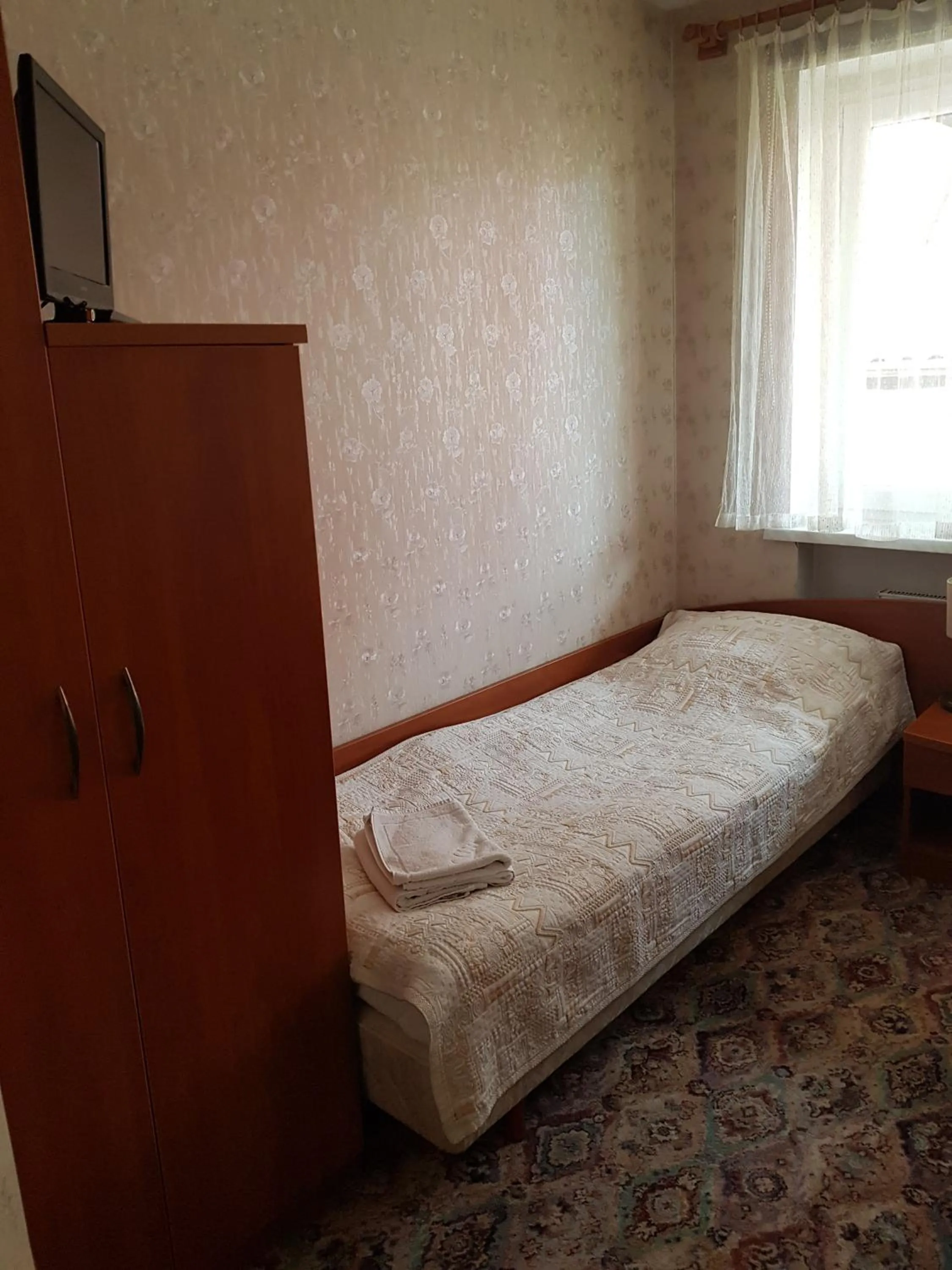 Photo of the whole room, Bed in Hotel Jola