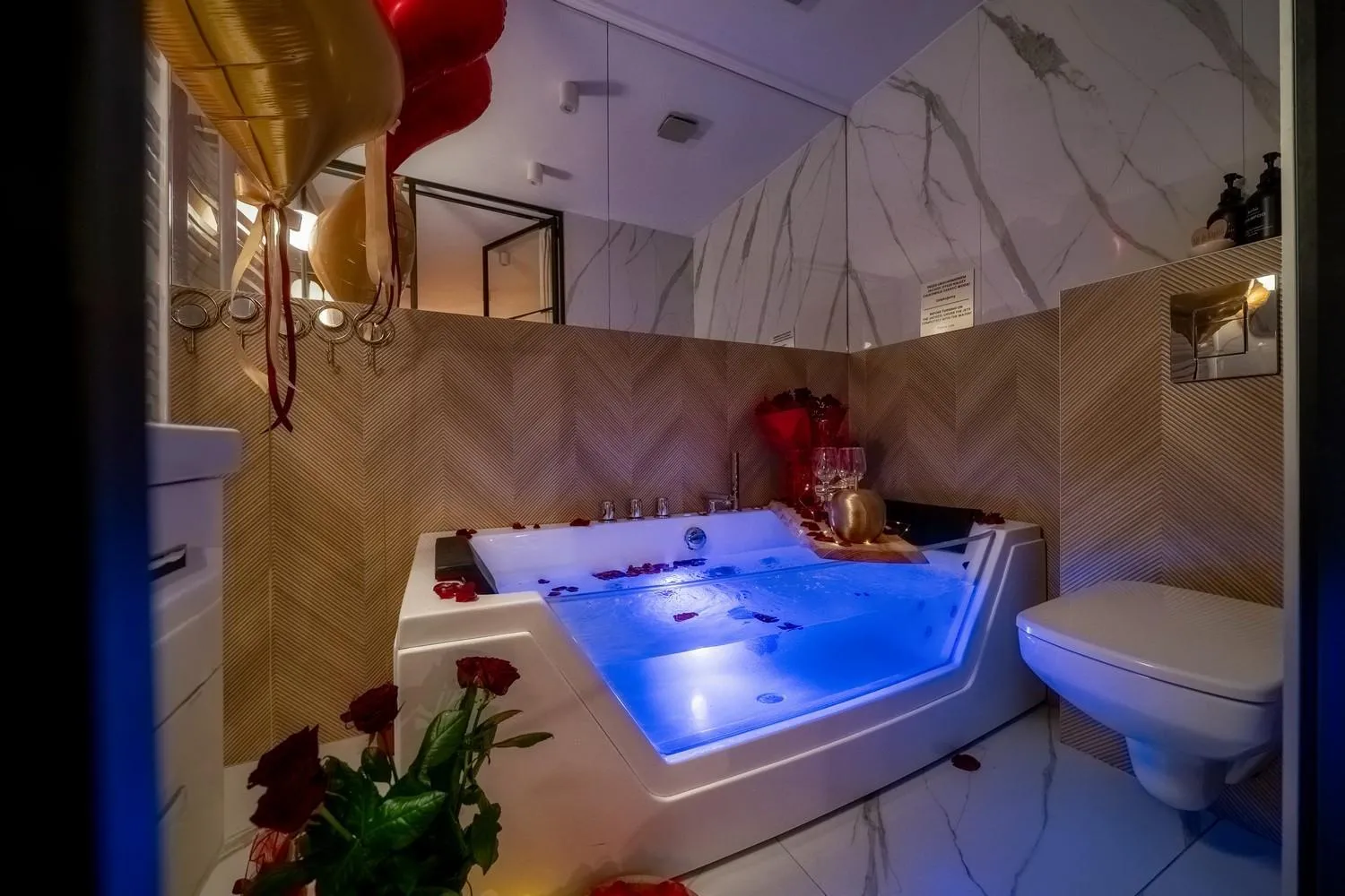 Double Room with Spa Bath in GORSKI RESORT Lux Apartments Jacuzzi & Sauna