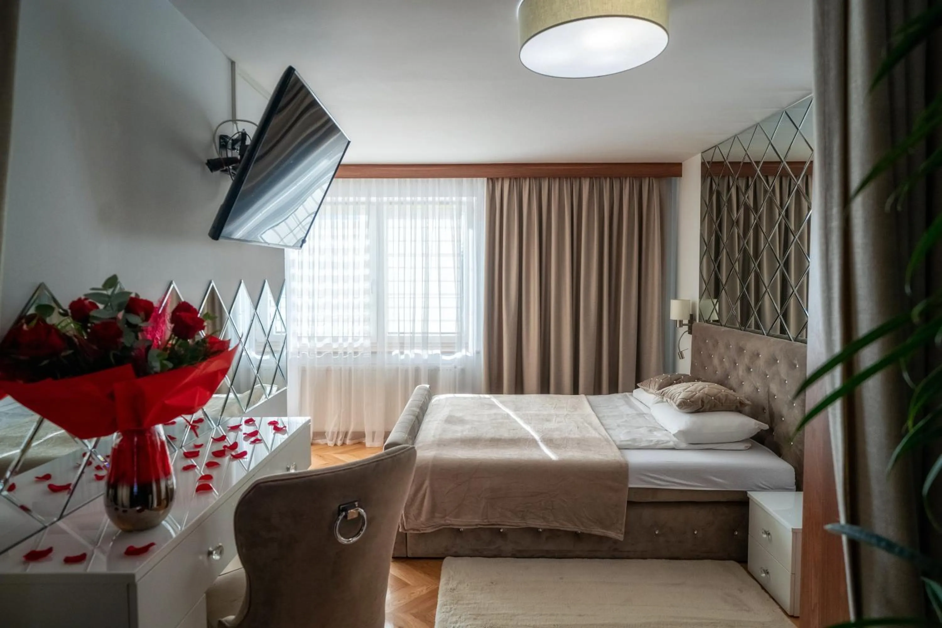 Deluxe Suite with Hot Tub and Sauna in GORSKI RESORT Lux Apartments Jacuzzi & Sauna