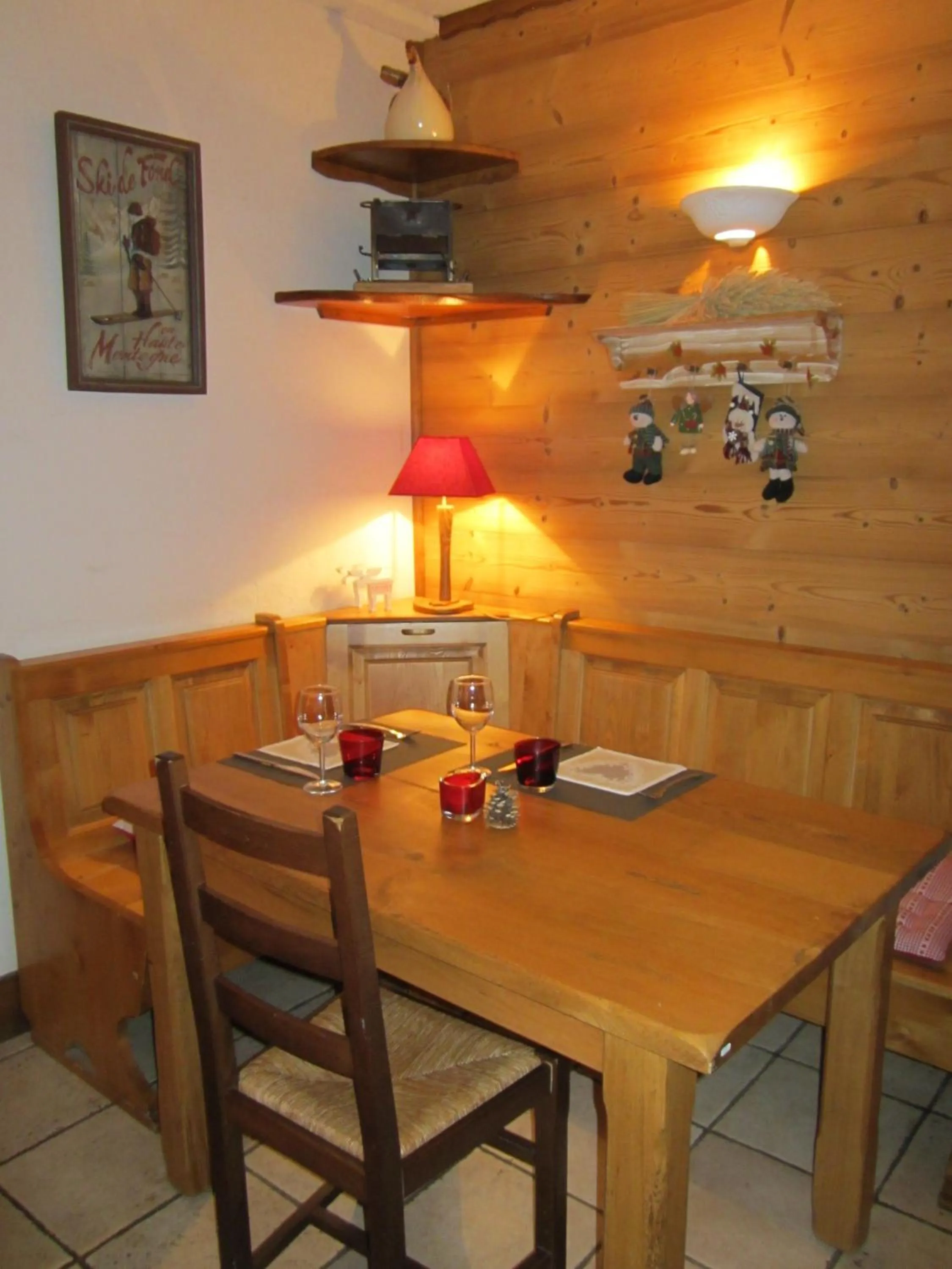Dining area in Hôtel Chalet Le Caribou