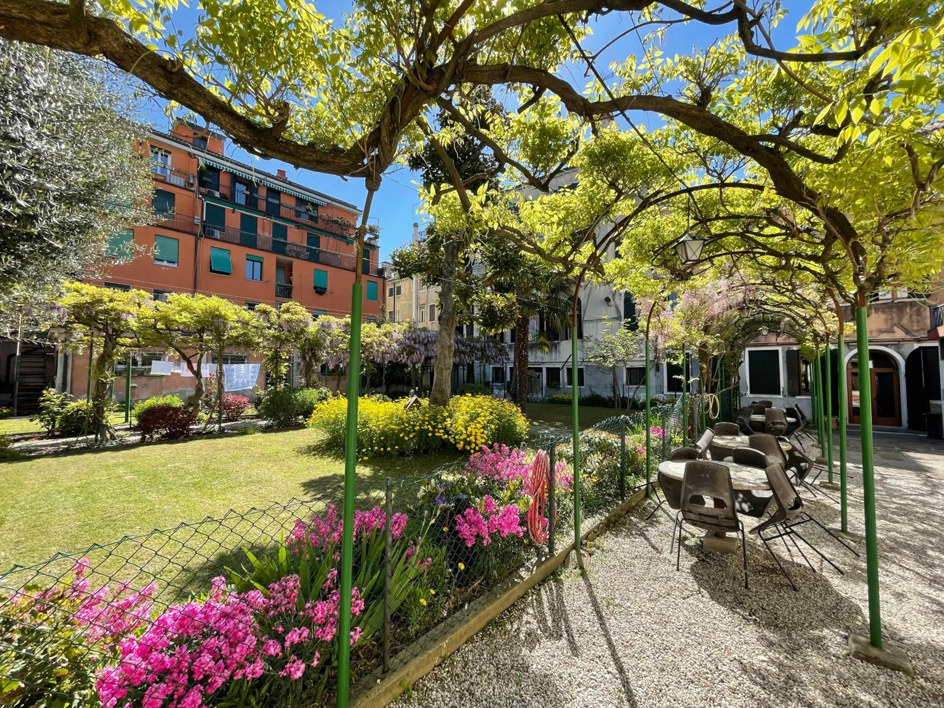 Spring in Casa Caburlotto