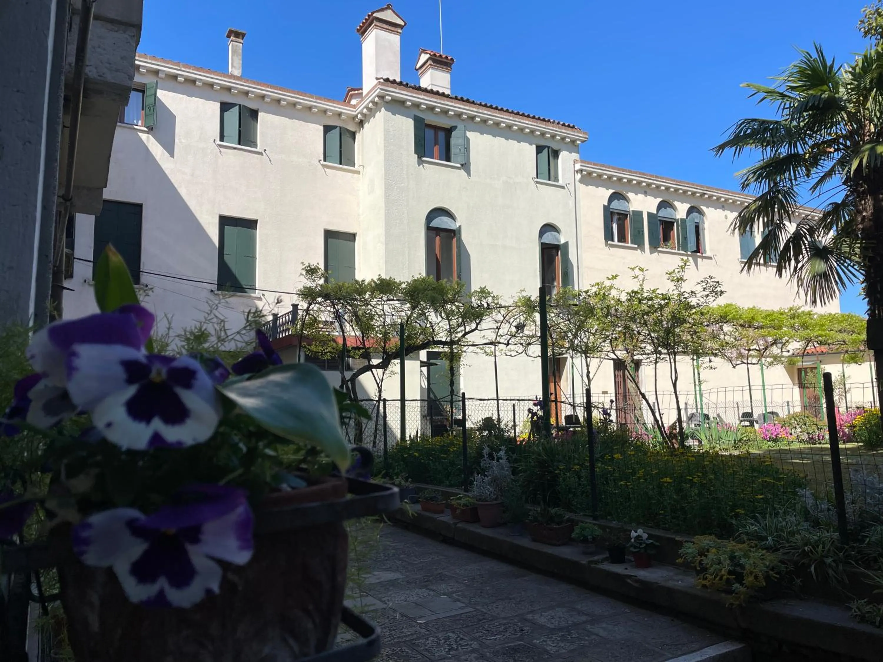 Spring in Casa Caburlotto