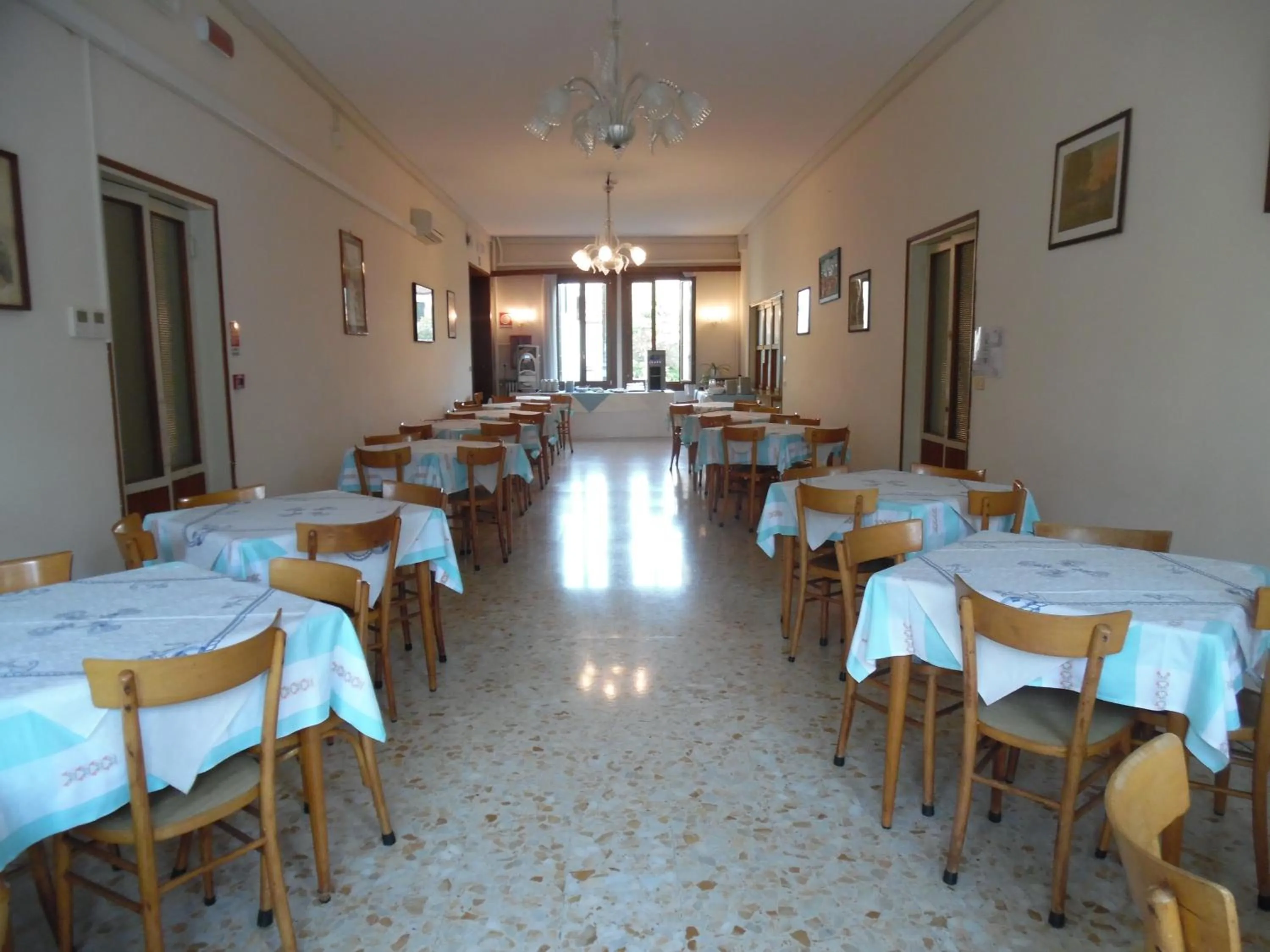 Restaurant/places to eat in Casa Caburlotto