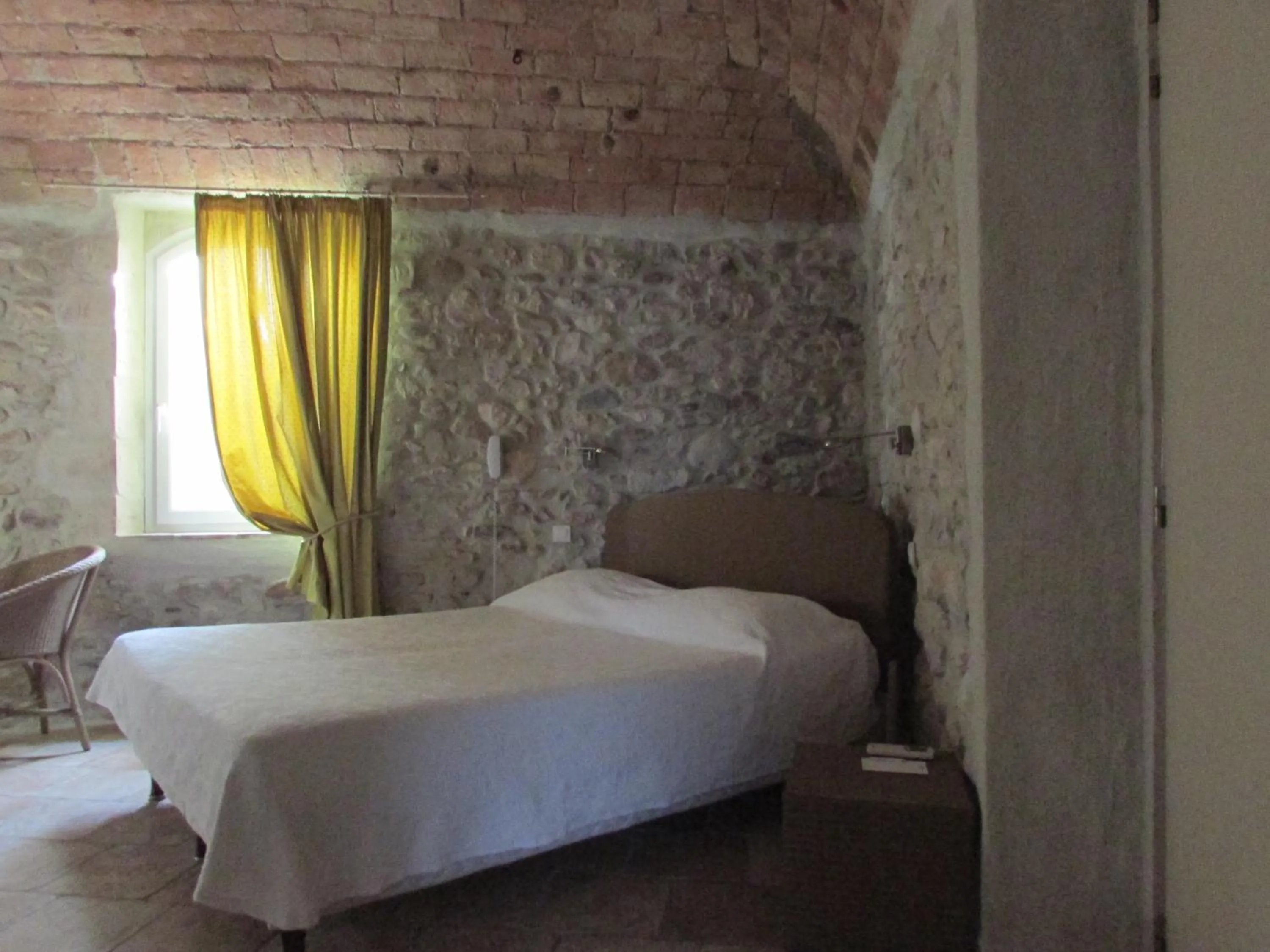 Photo of the whole room in La Bastide Des Senteurs