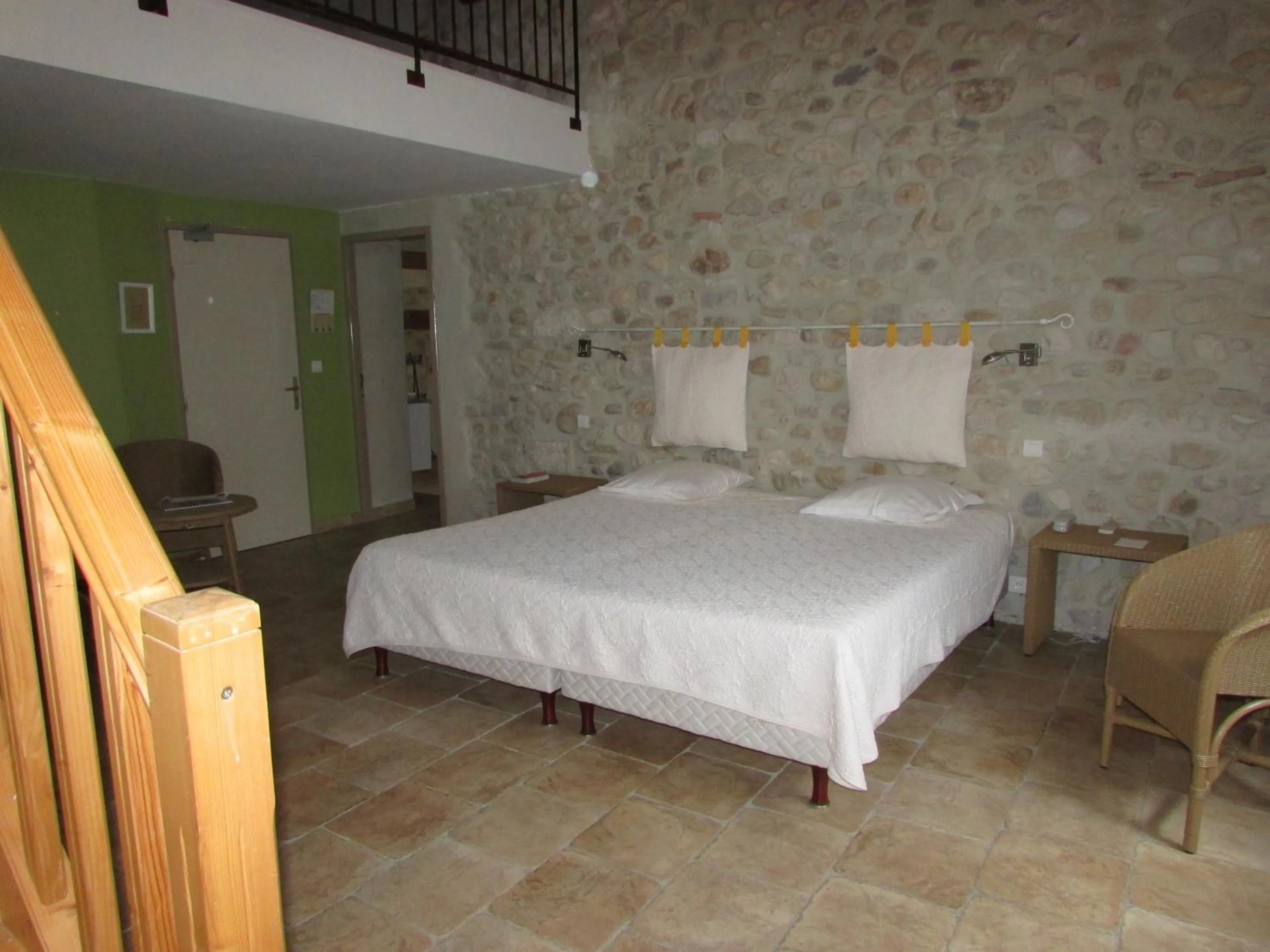 Photo of the whole room in La Bastide Des Senteurs