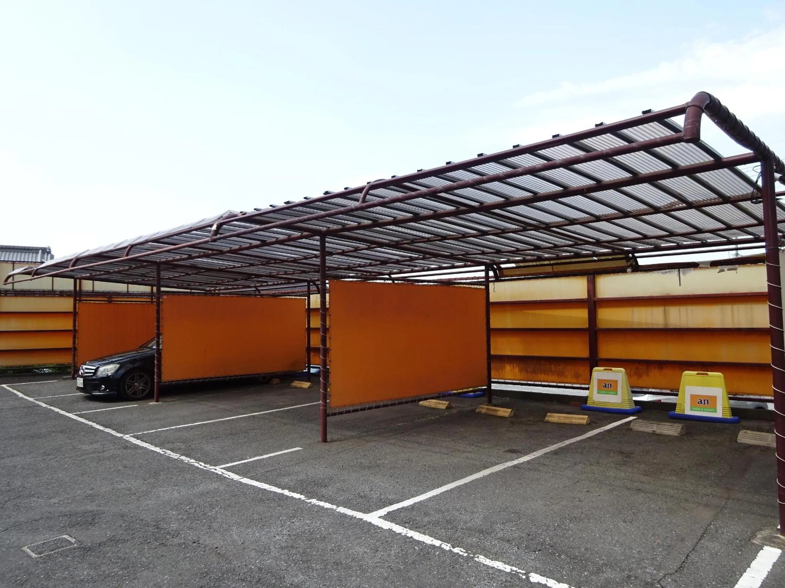 Facade/entrance in HOTEL Rplus Higashimatsuyama