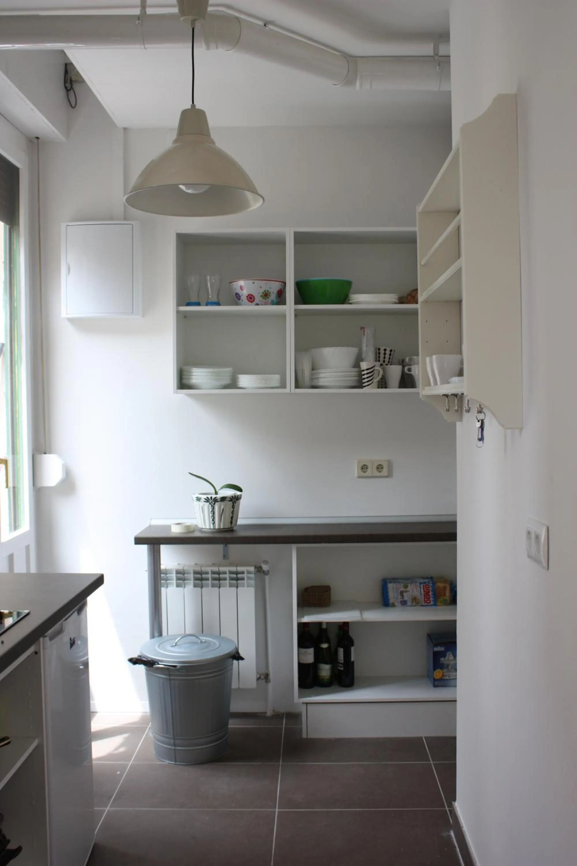 Kitchen or kitchenette in Aloha Hostel