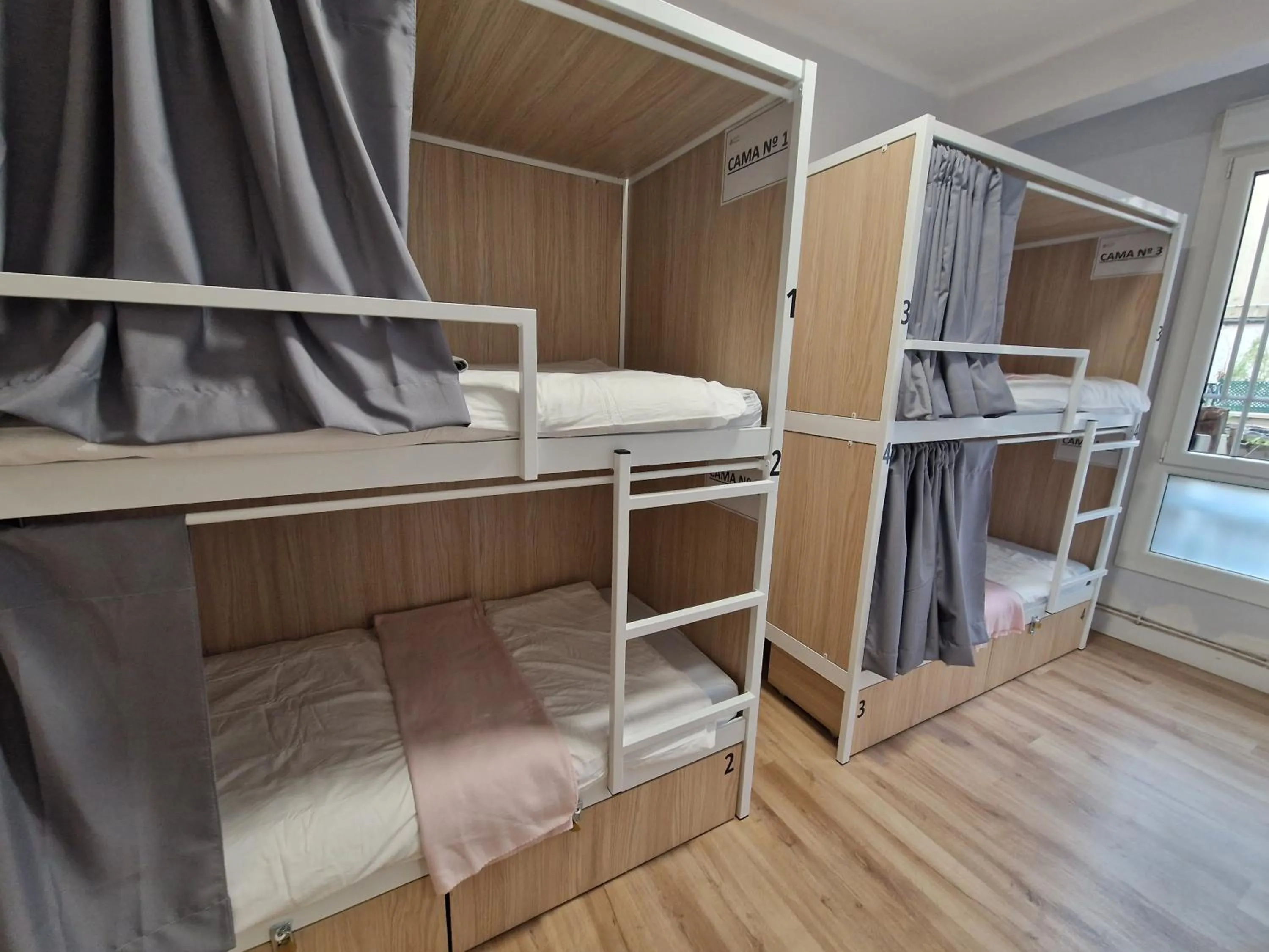 bunk bed, Bed in Aloha Hostel
