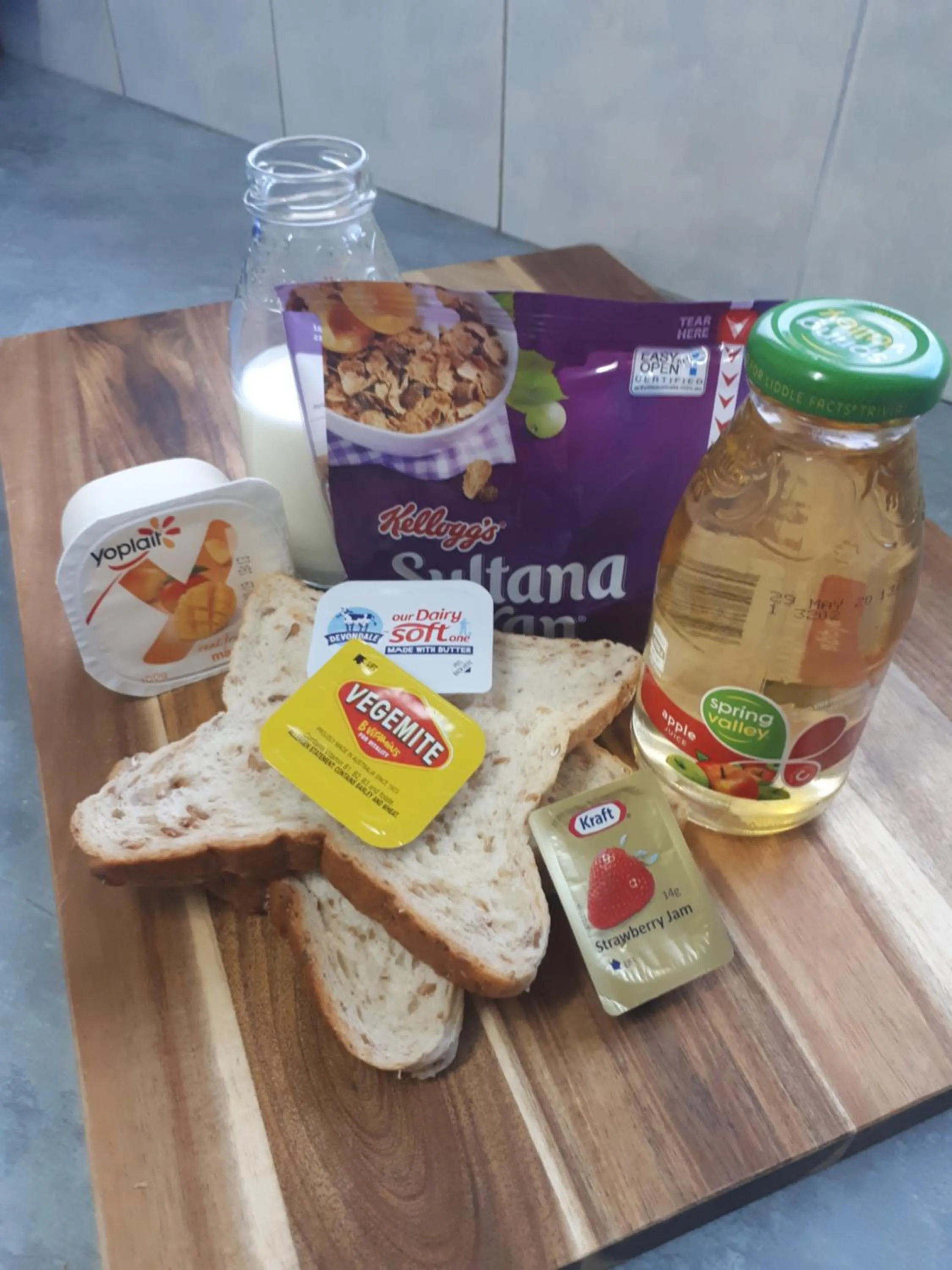 Food and drinks in Motel Riverbend