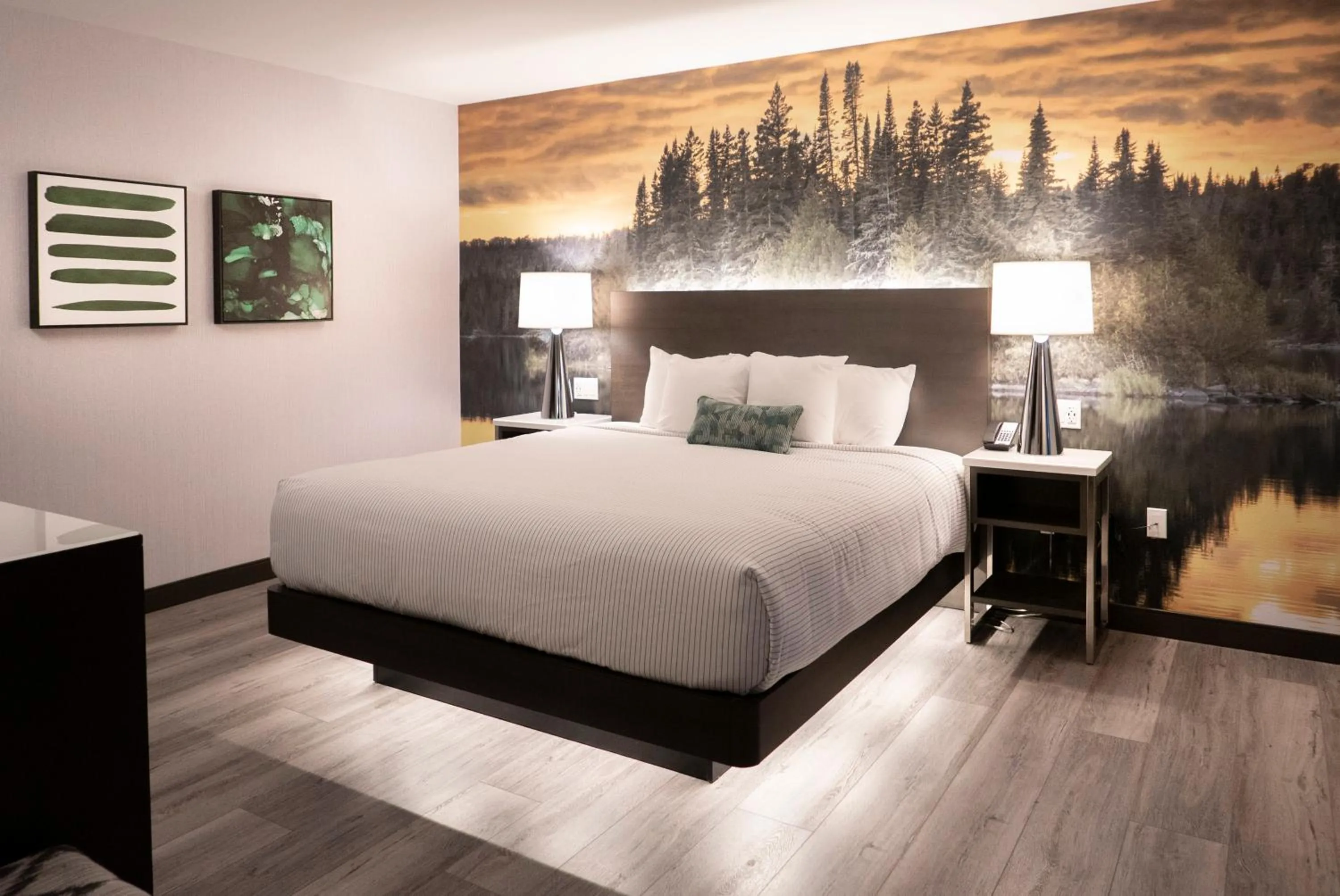 Bed in Cambria Hotel Shelby Township - Detroit Utica