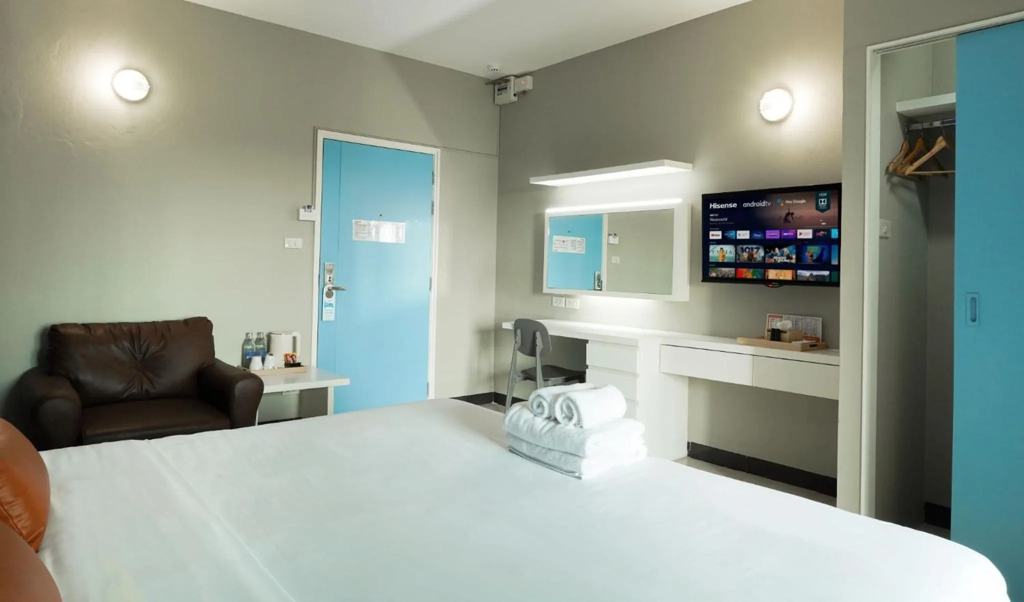 Bed in Fullroom 77 Srinakarin